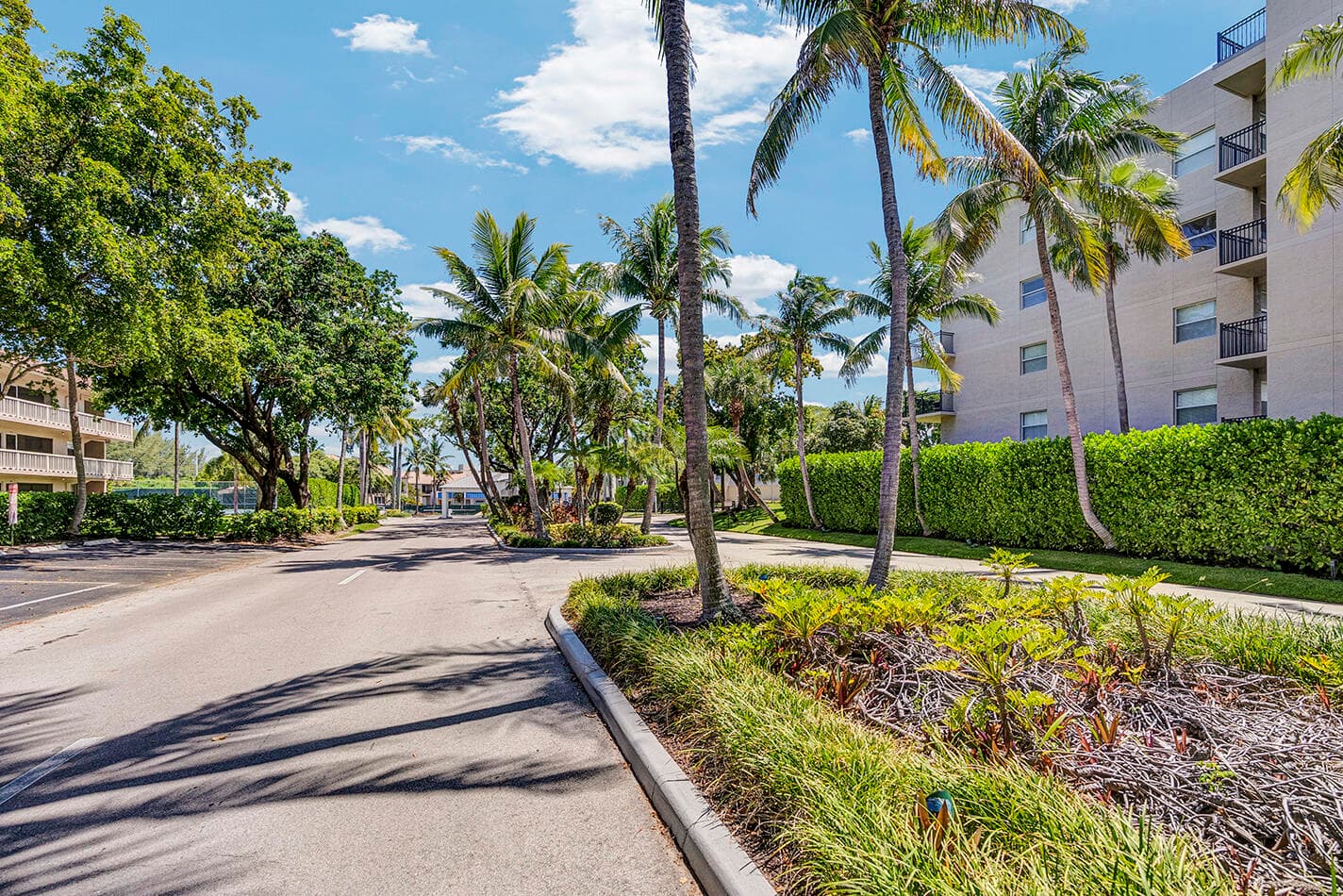 21 Royal Palm Way 405, Boca Raton, FL 33432 — photo 55 of 57