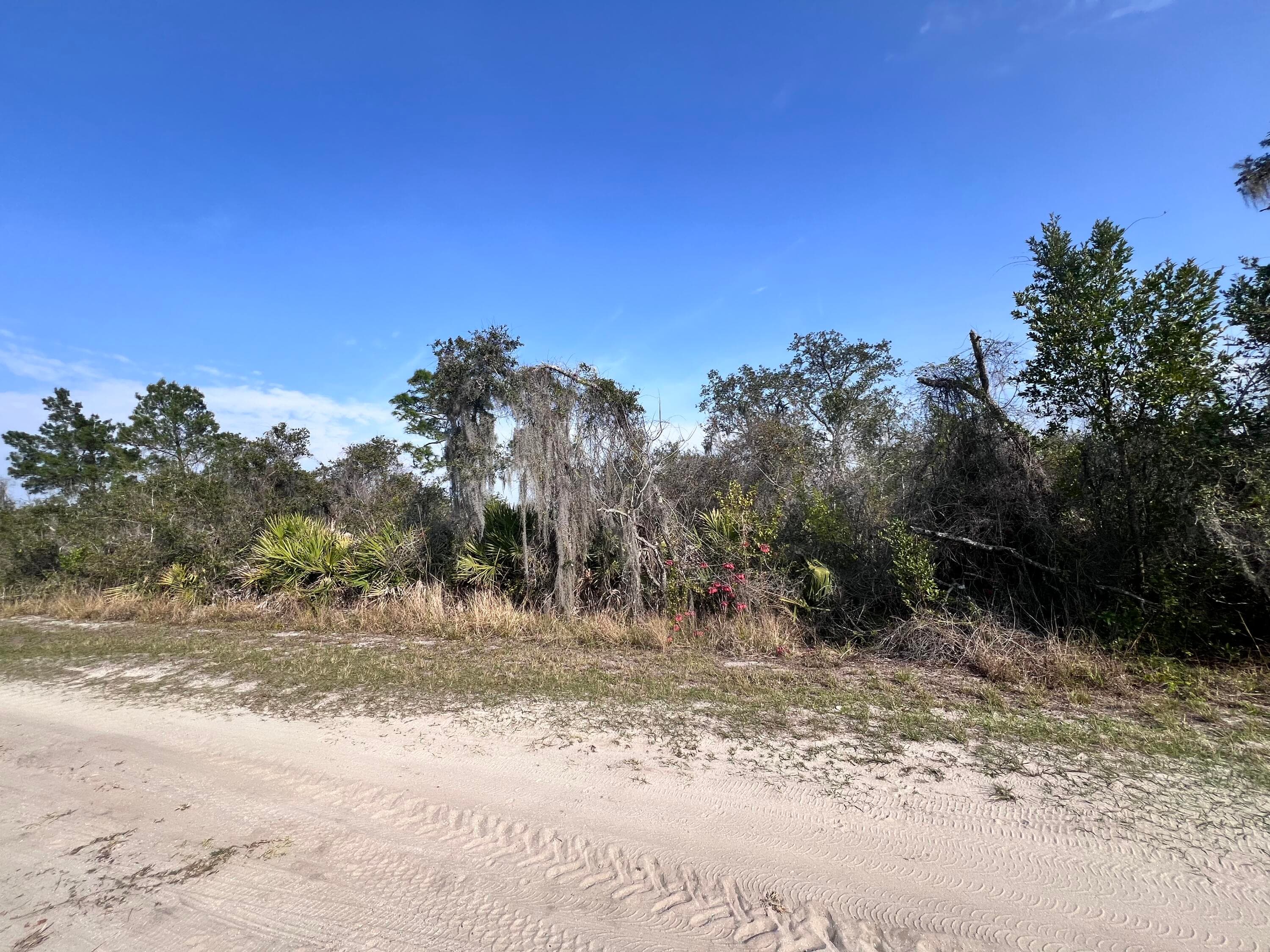 400 Nightingale Avenue, Sebring, FL 33870 — photo 2 of 4