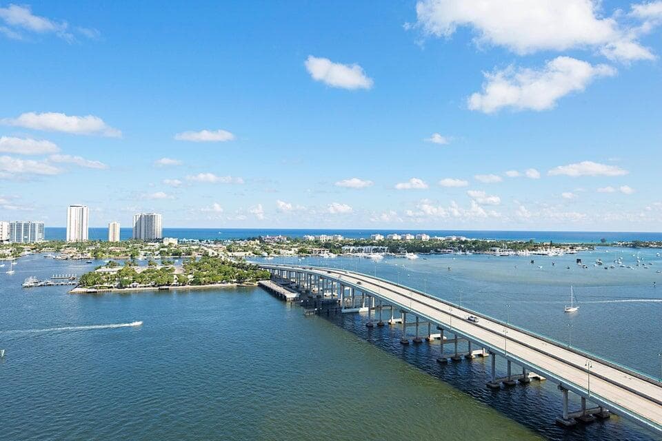 2640 Lake Shore Drive 2011, Riviera Beach, FL 33404 — photo 2 of 68