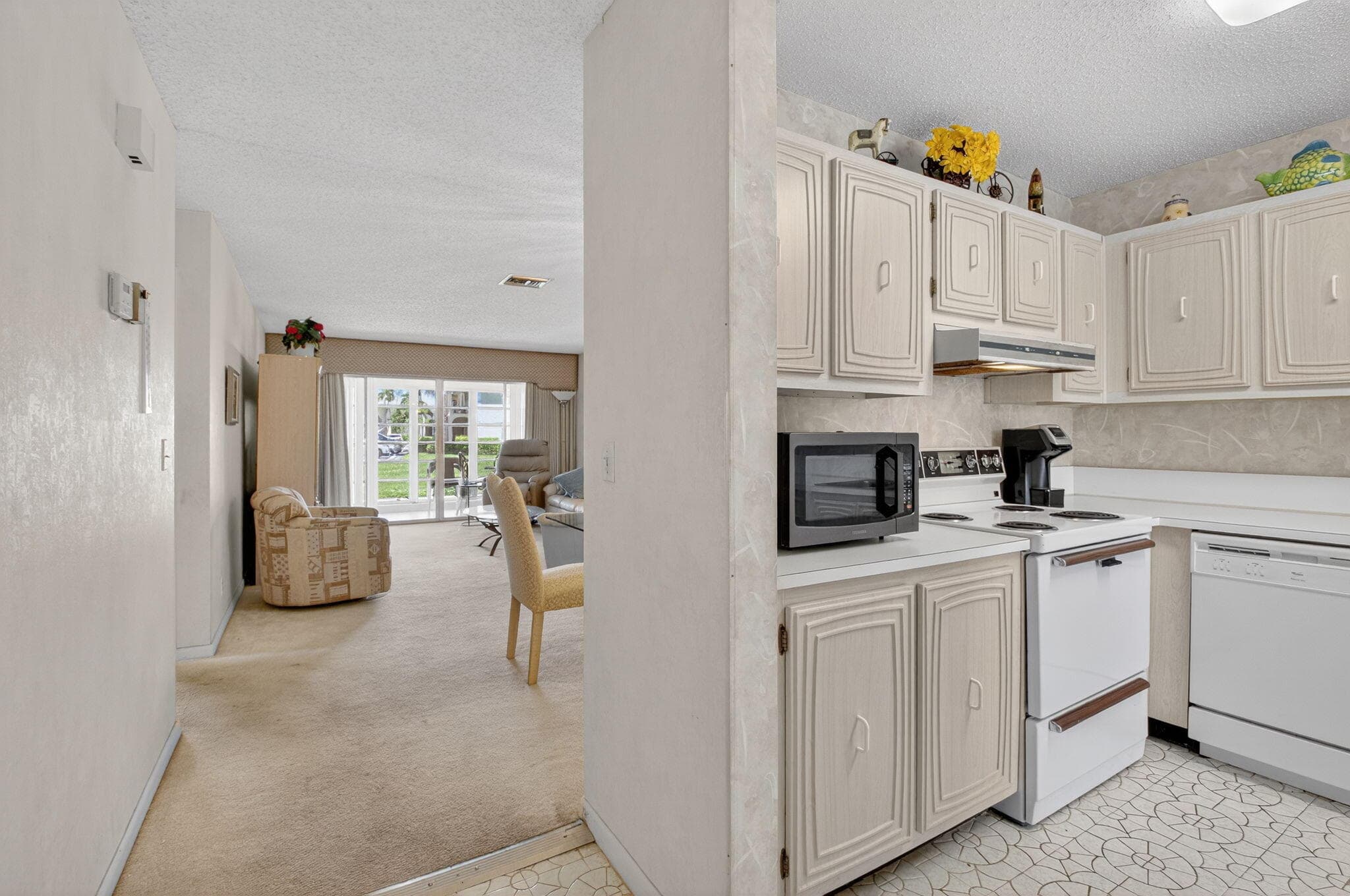 13761 Flora Place A, Delray Beach, FL 33484 — photo 7 of 55