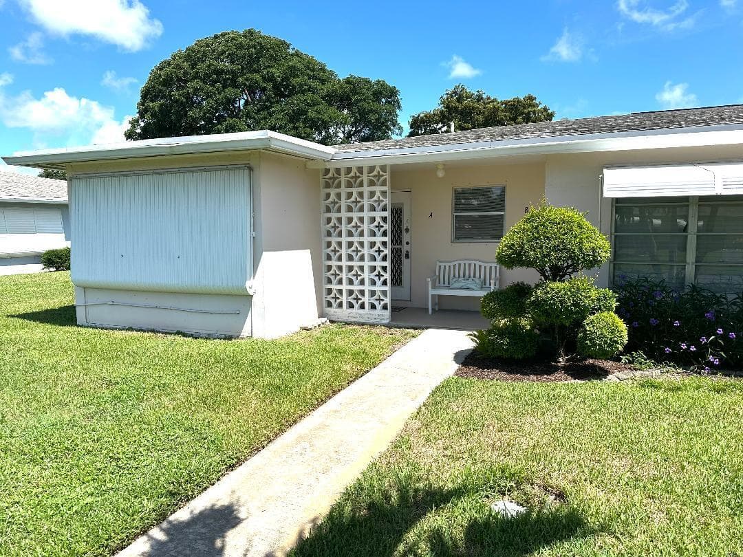 135 South Boulevard A, Boynton Beach, FL 33435 — photo 4 of 15