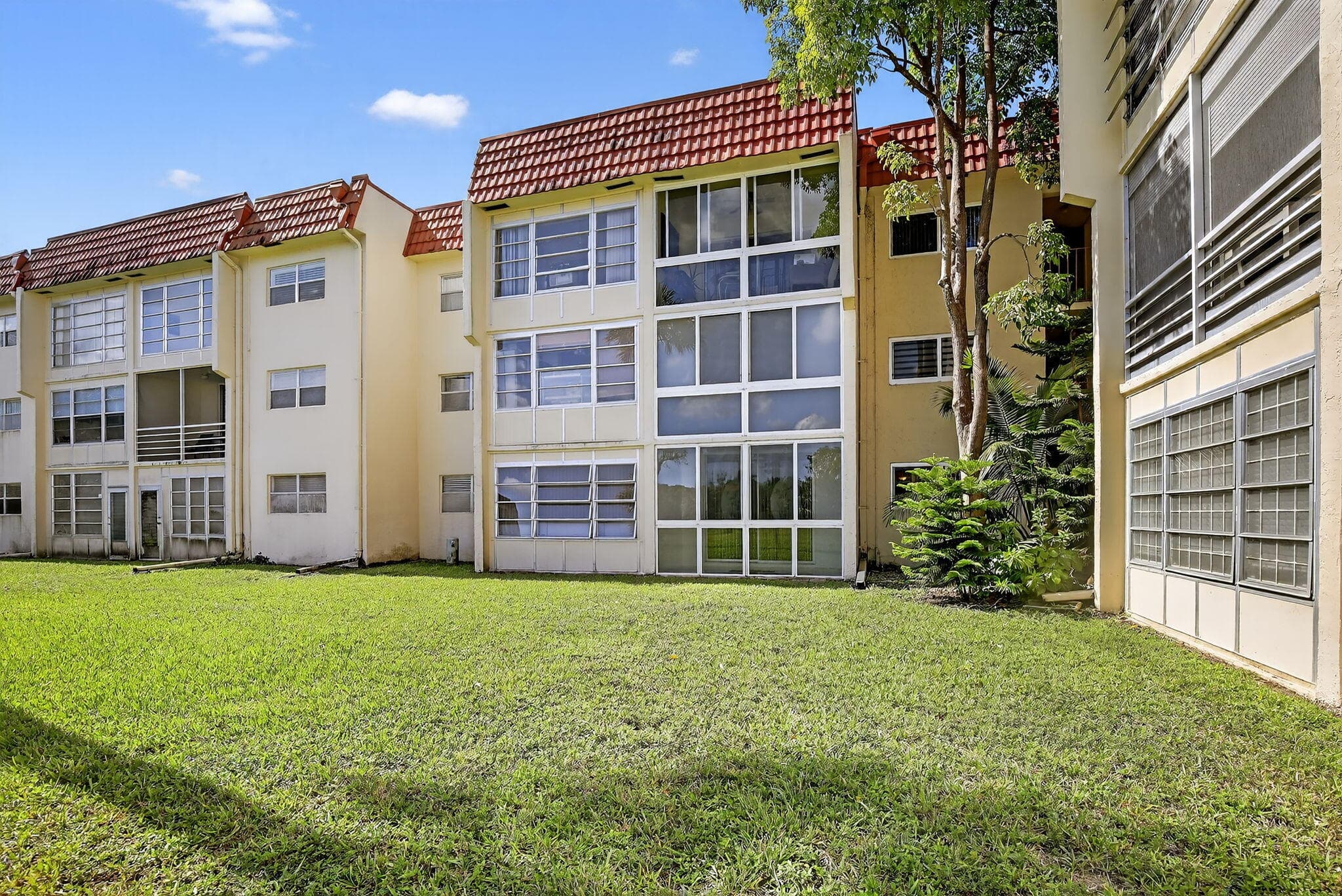 2951 Sunrise Lakes Drive E 107, Sunrise, FL 33322 — photo 33 of 43