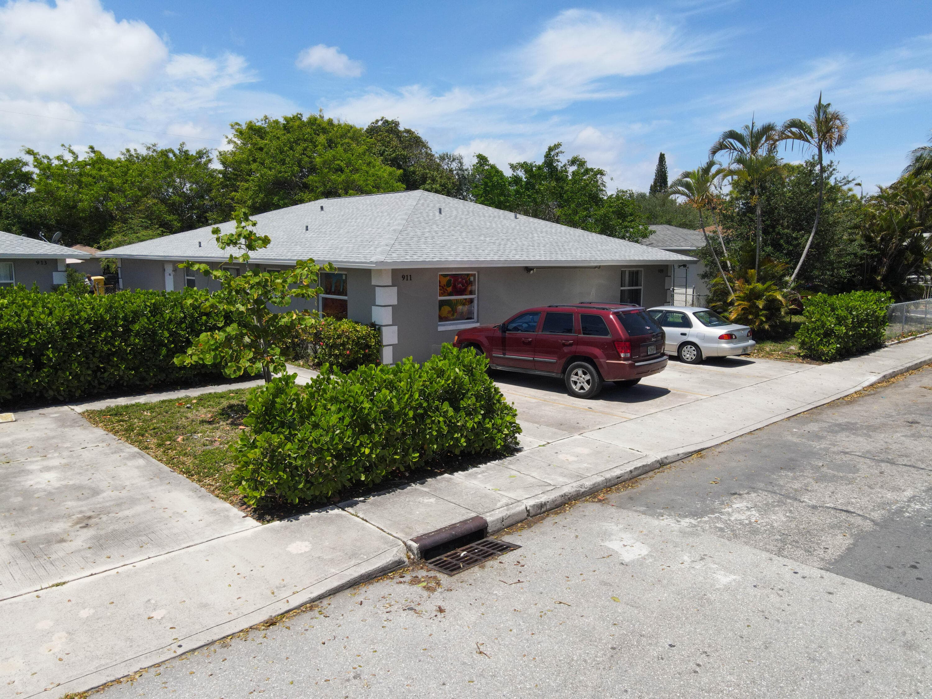 909 S N Street, Lake Worth Beach, FL 33460 — photo 1 of 4