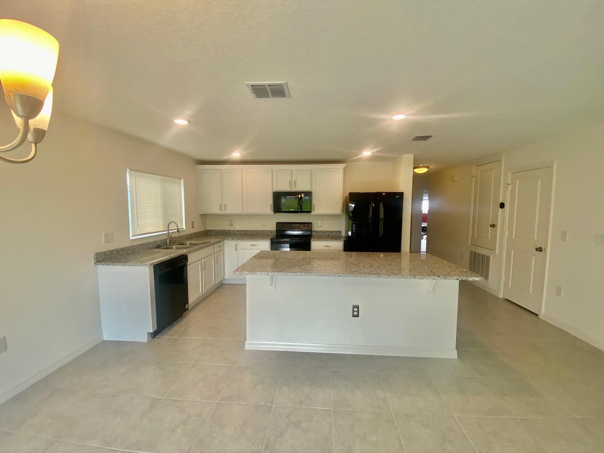 2460 Begonia Street, Mascotte, FL 34753 — photo 4 of 14