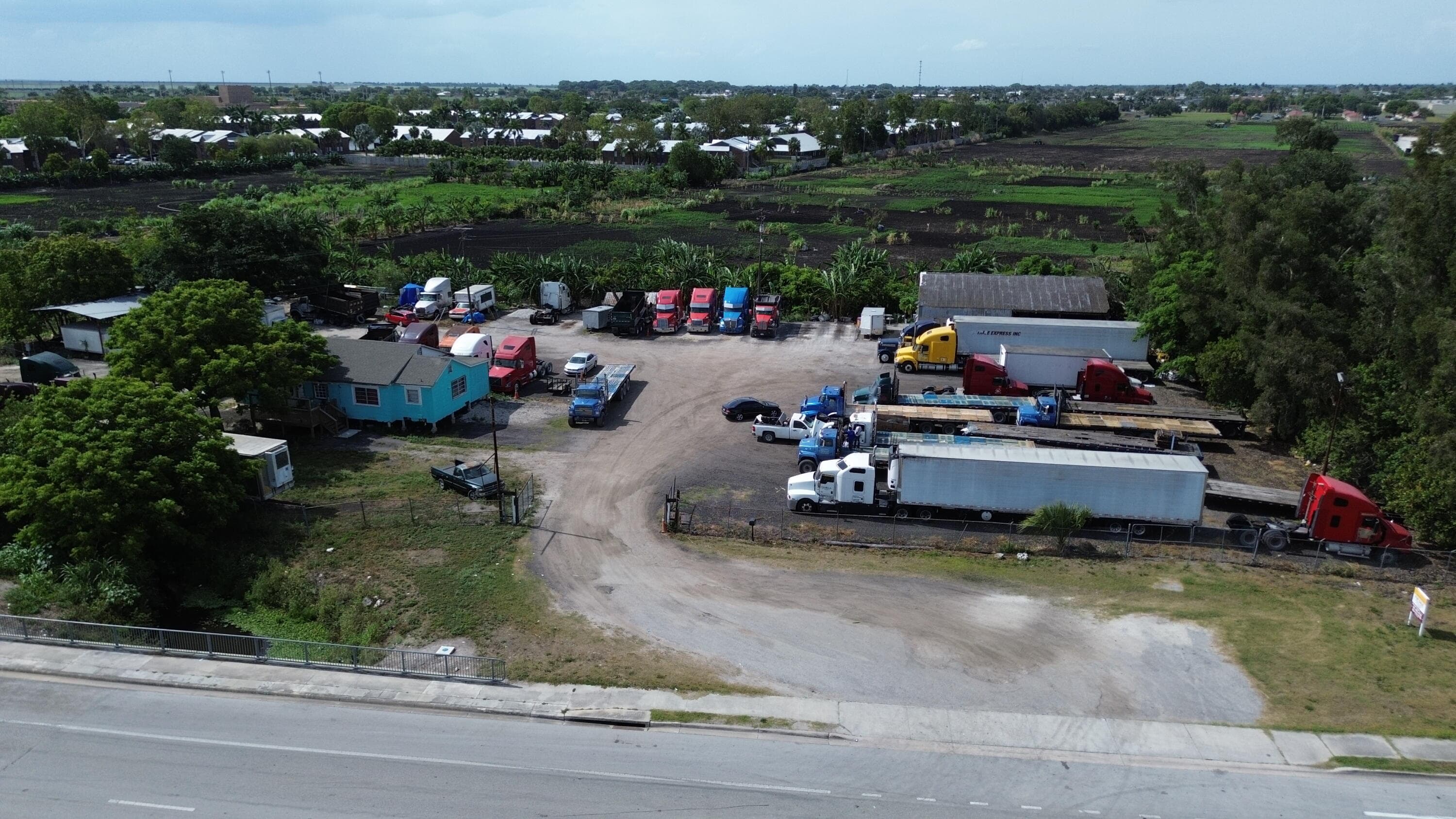 1360 S Main Street, Belle Glade, FL 33430 — photo 6 of 7
