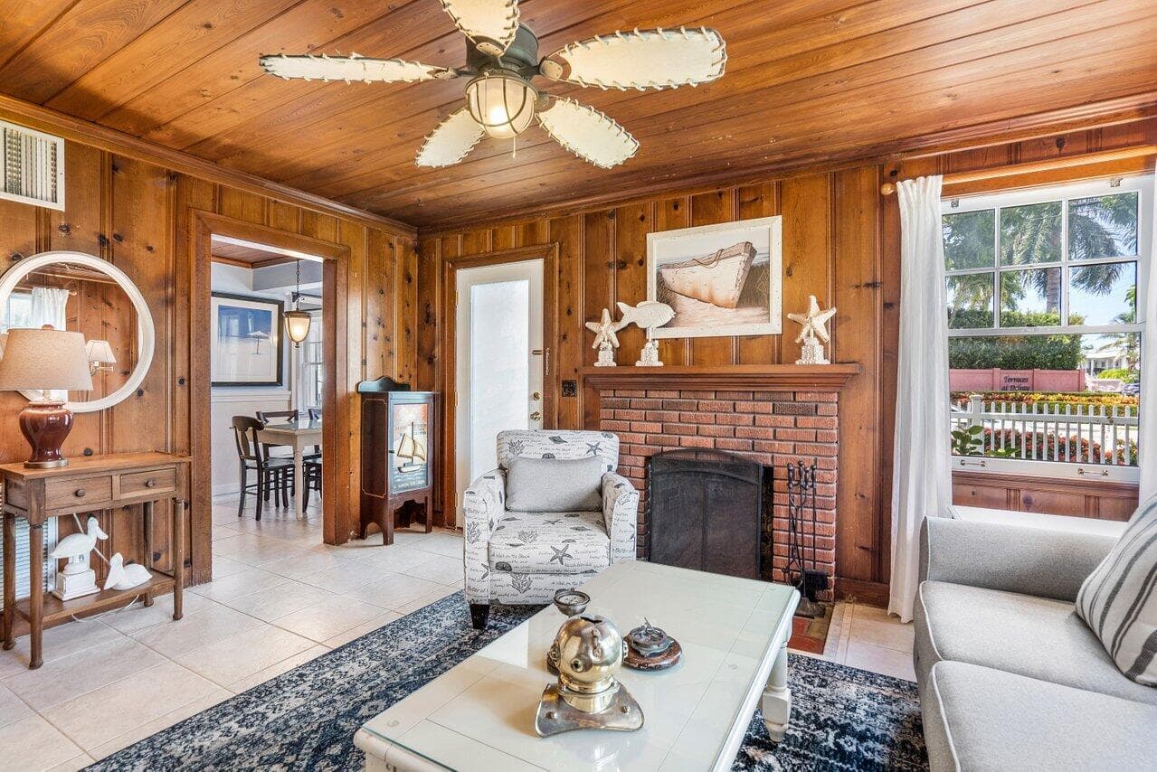 102 SE 7th Avenue Villa 1, Delray Beach, FL 33483 — photo 10 of 27