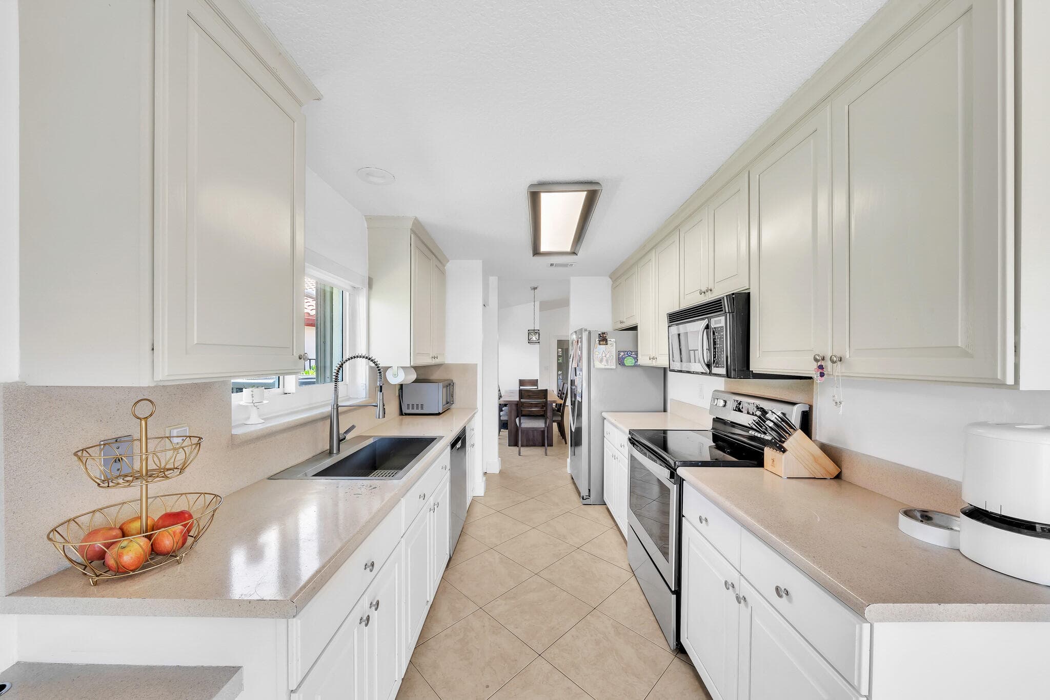 10255 Sunset Bend Drive, Boca Raton, FL 33428 — photo 4 of 88