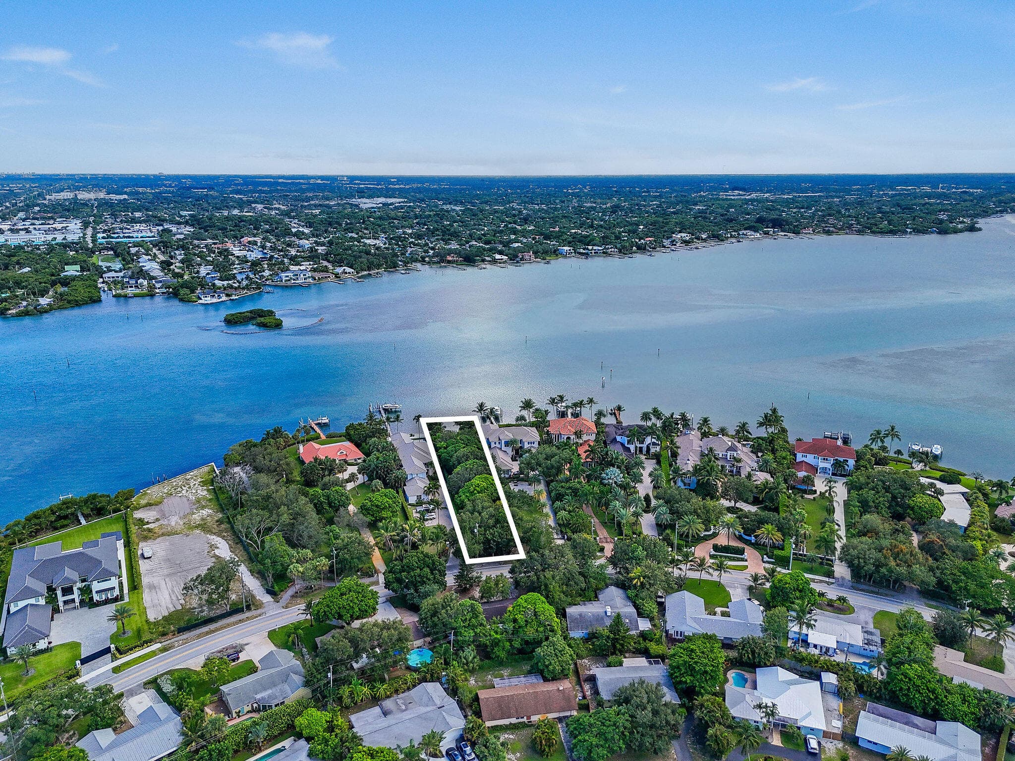 114 W Riverside Drive, Jupiter, FL 33469 — photo 26 of 35