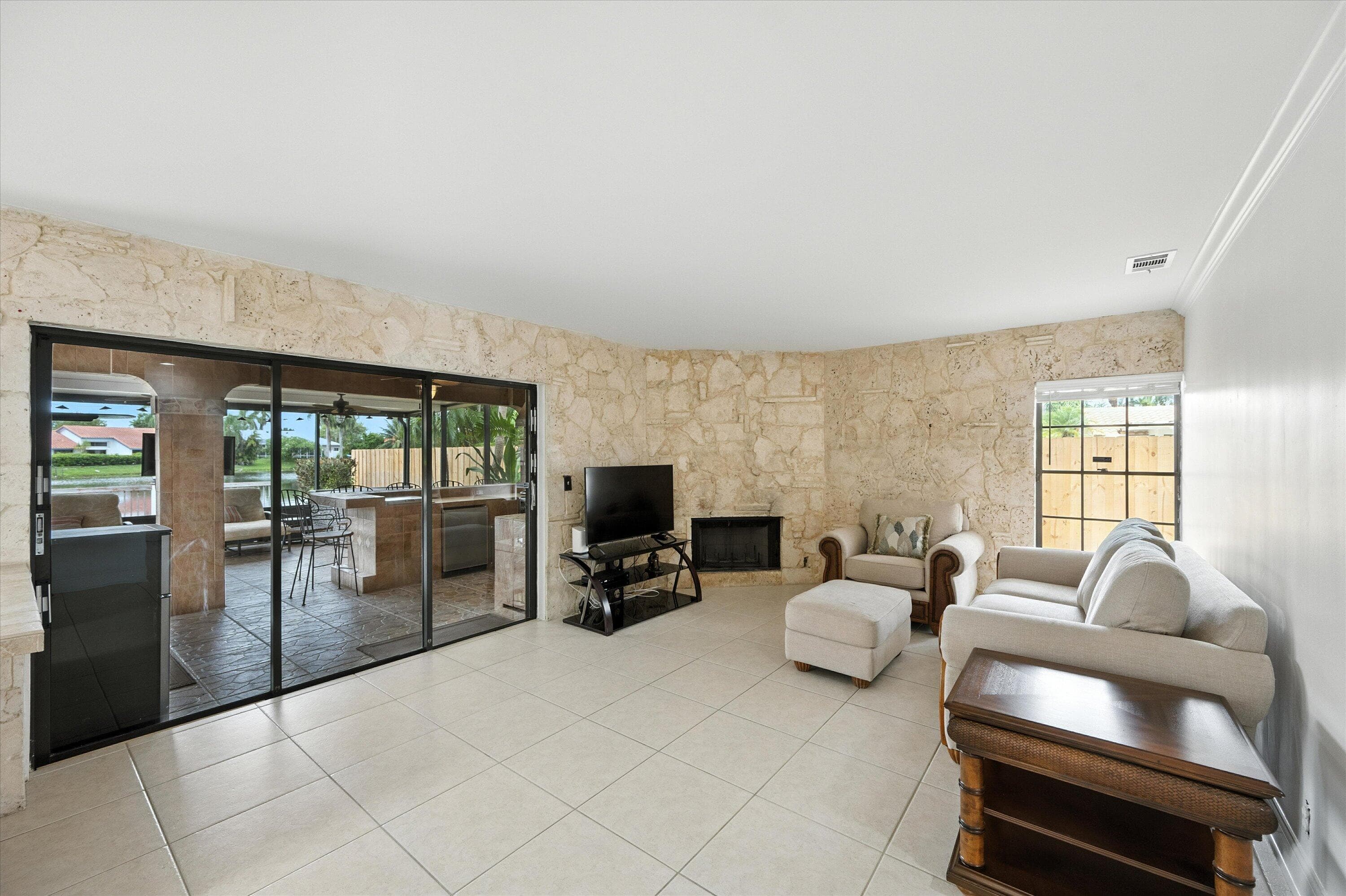 2195 Portland Court, Wellington, FL 33414 — photo 10 of 39