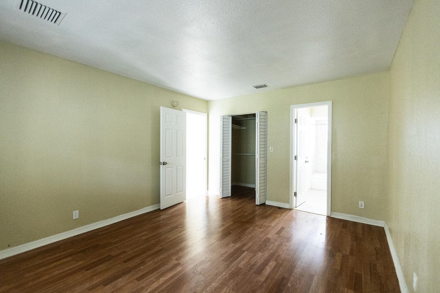 5161 W Oakland Park Boulevard 106, Lauderdale Lakes, FL 33313 — photo 10 of 19