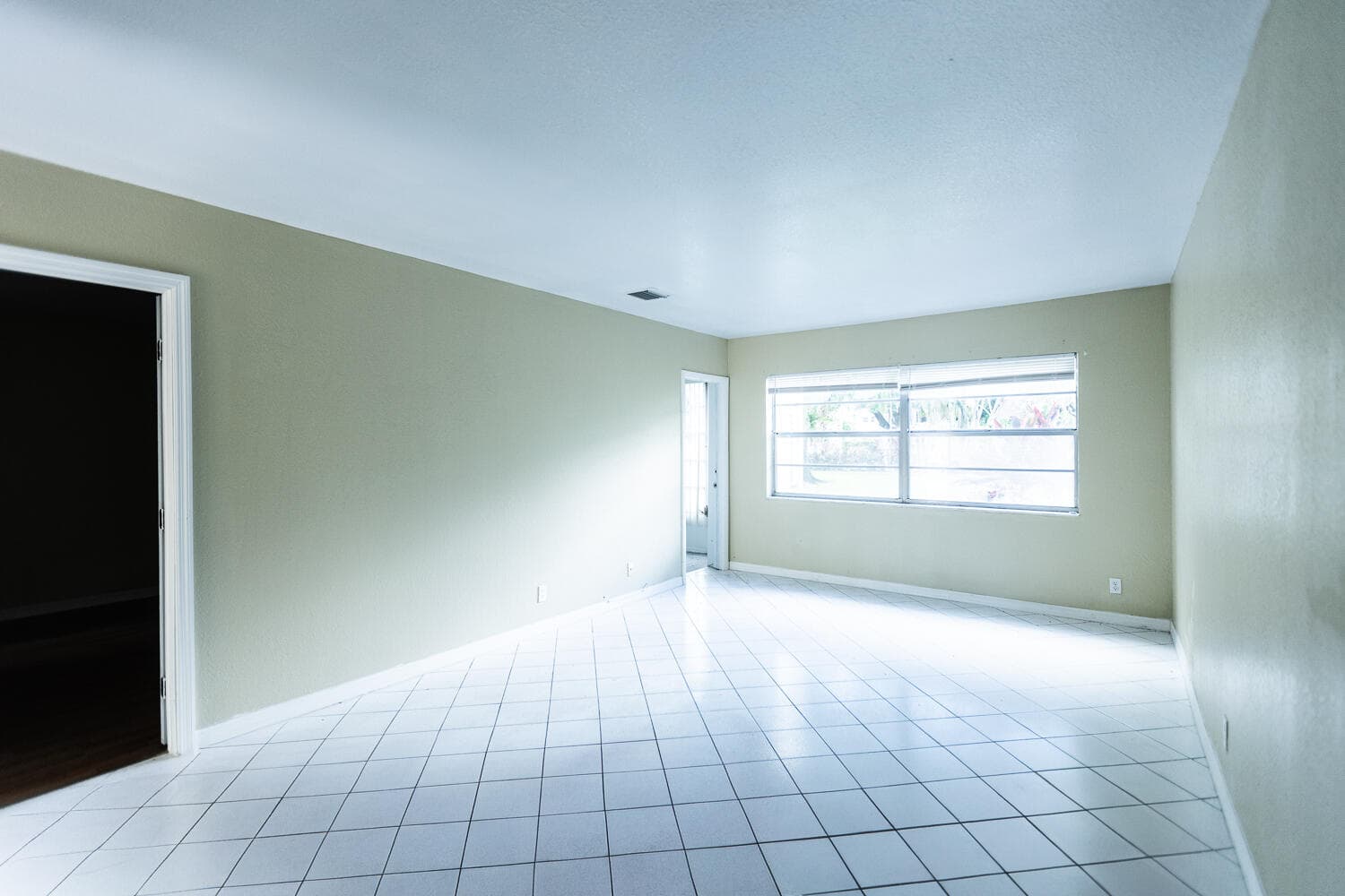 5161 W Oakland Park Boulevard 106, Lauderdale Lakes, FL 33313 — photo 6 of 19