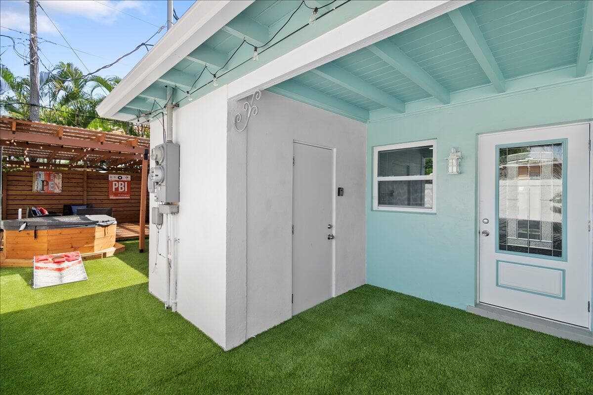 2741 Parker Avenue, West Palm Beach, FL 33405 — photo 13 of 45