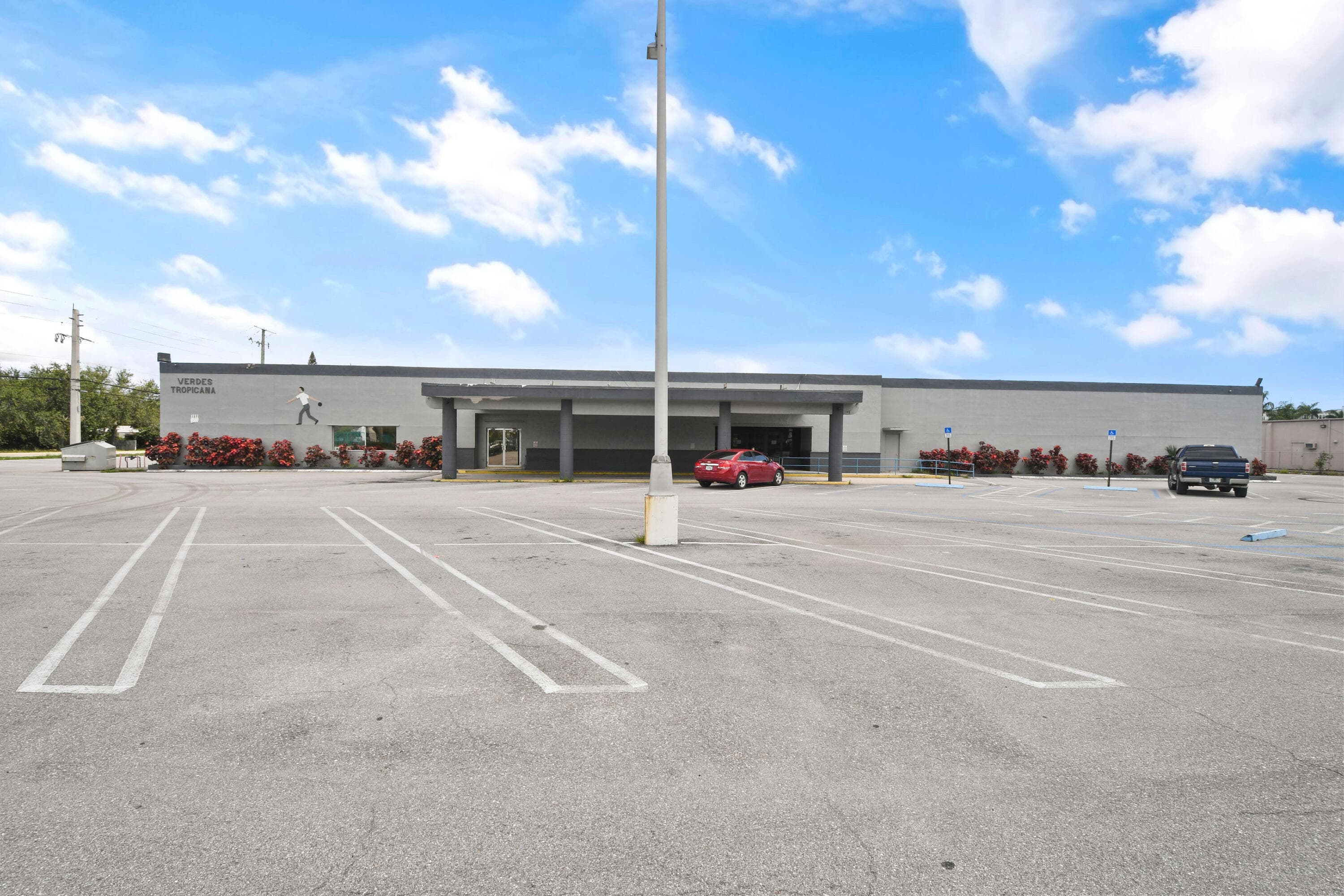 2500 N Florida Mango Road, West Palm Beach, FL 33409 — photo 5 of 7
