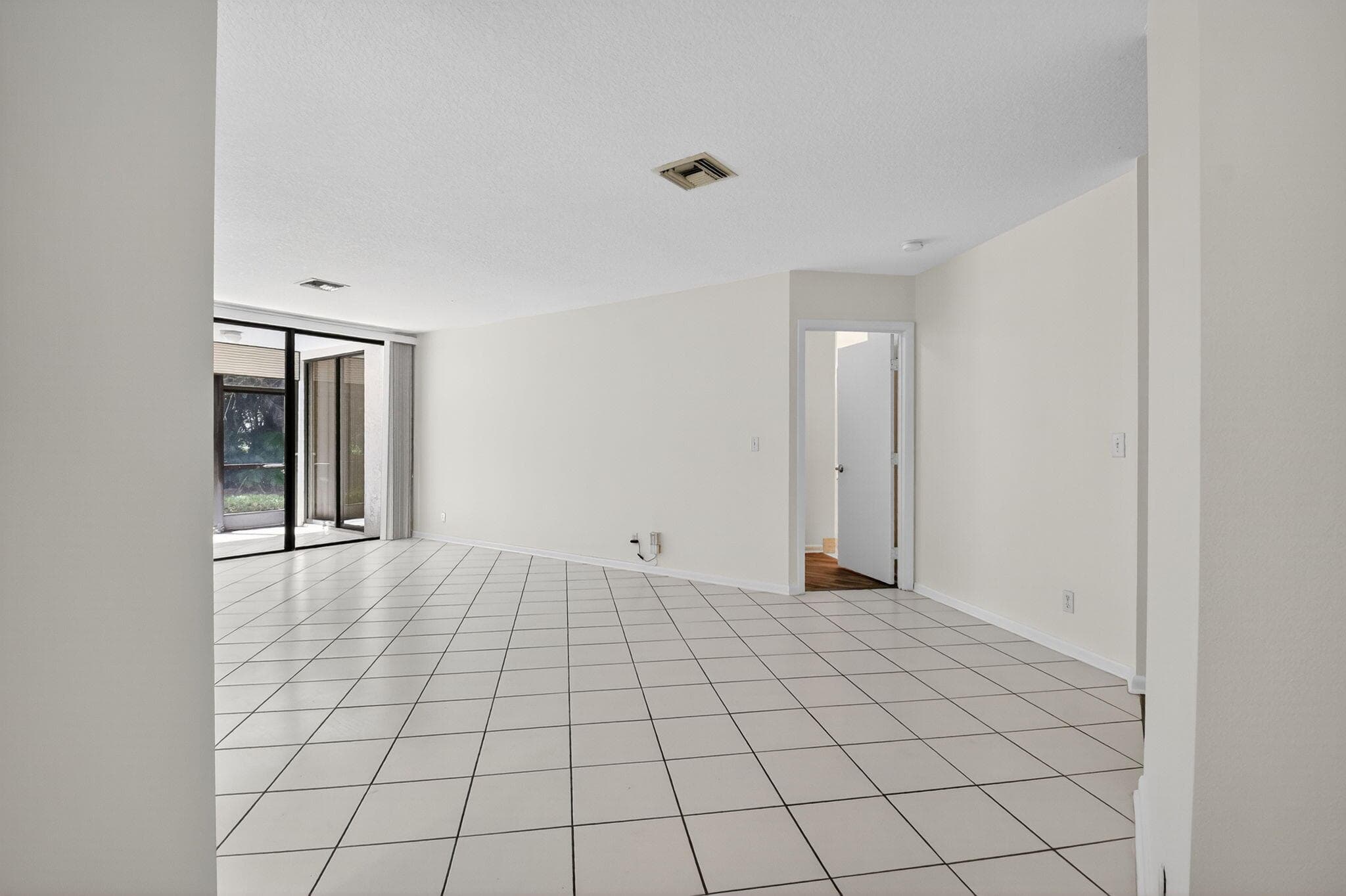5382 Venetia Court D, Boynton Beach, FL 33437 — photo 8 of 88