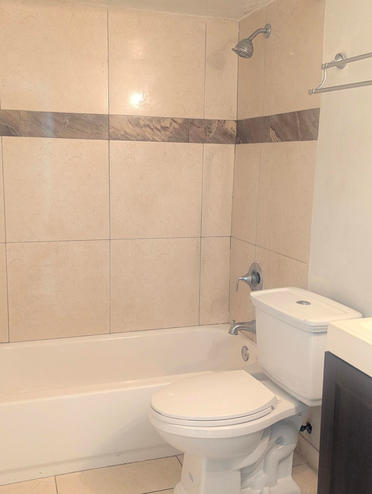 20400 NW 7th Avenue 202, Miami Gardens, FL 33169 — photo 5 of 7