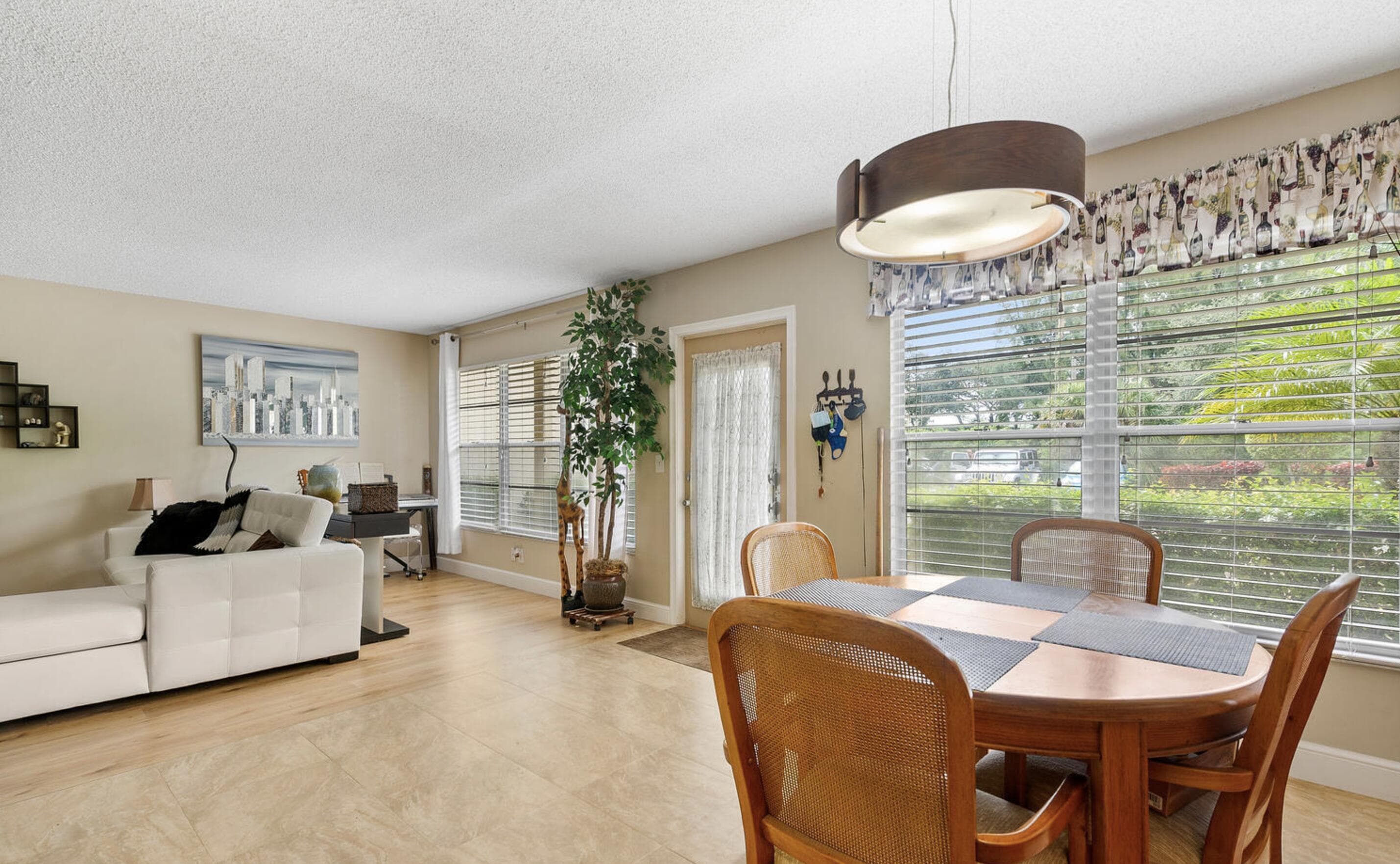 106 Wellington M 1, West Palm Beach, FL 33417 — photo 4 of 19