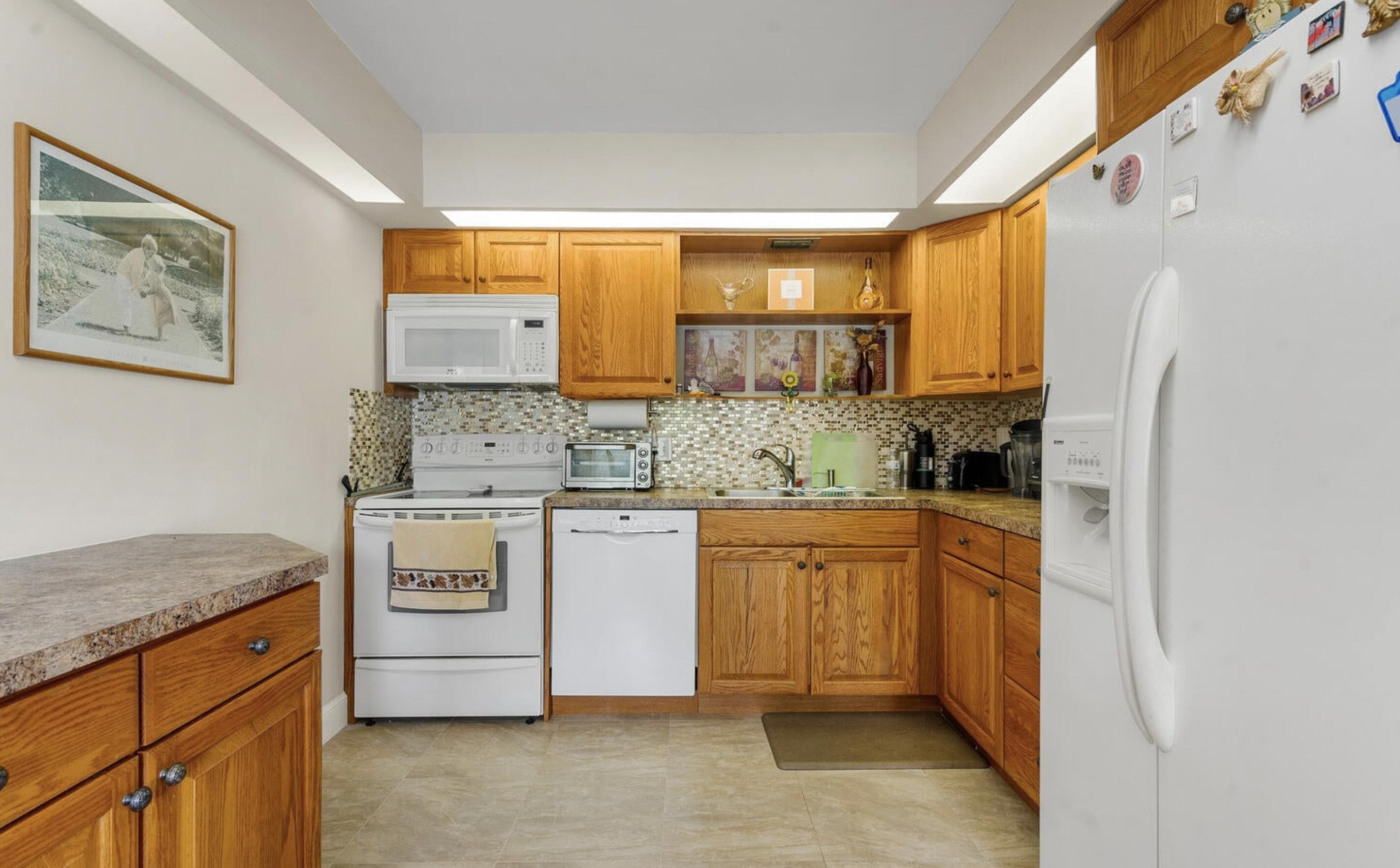 106 Wellington M 1, West Palm Beach, FL 33417 — photo 5 of 19