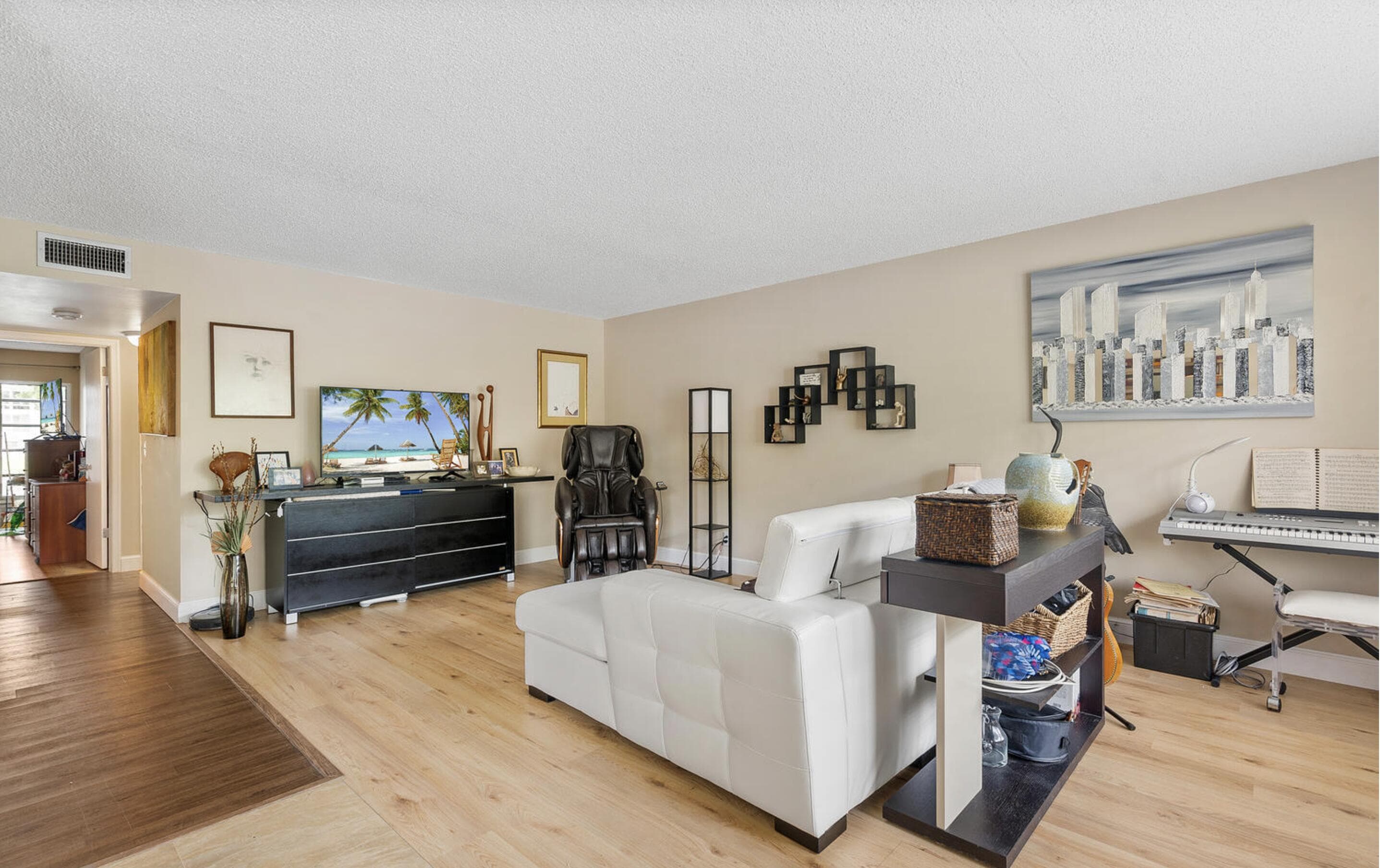 106 Wellington M 1, West Palm Beach, FL 33417 — photo 9 of 19