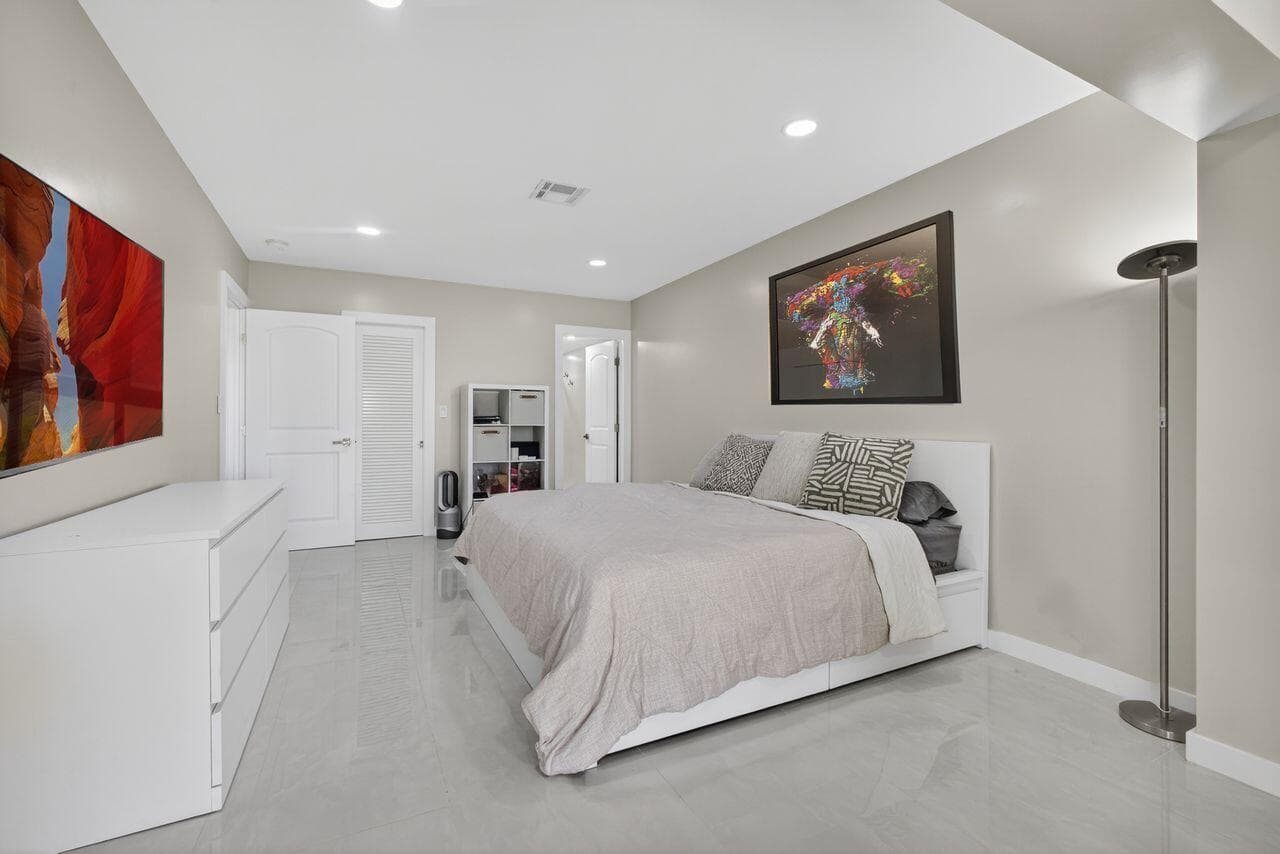 1731 Presidential Way C-203, West Palm Beach, FL 33401 — photo 38 of 58