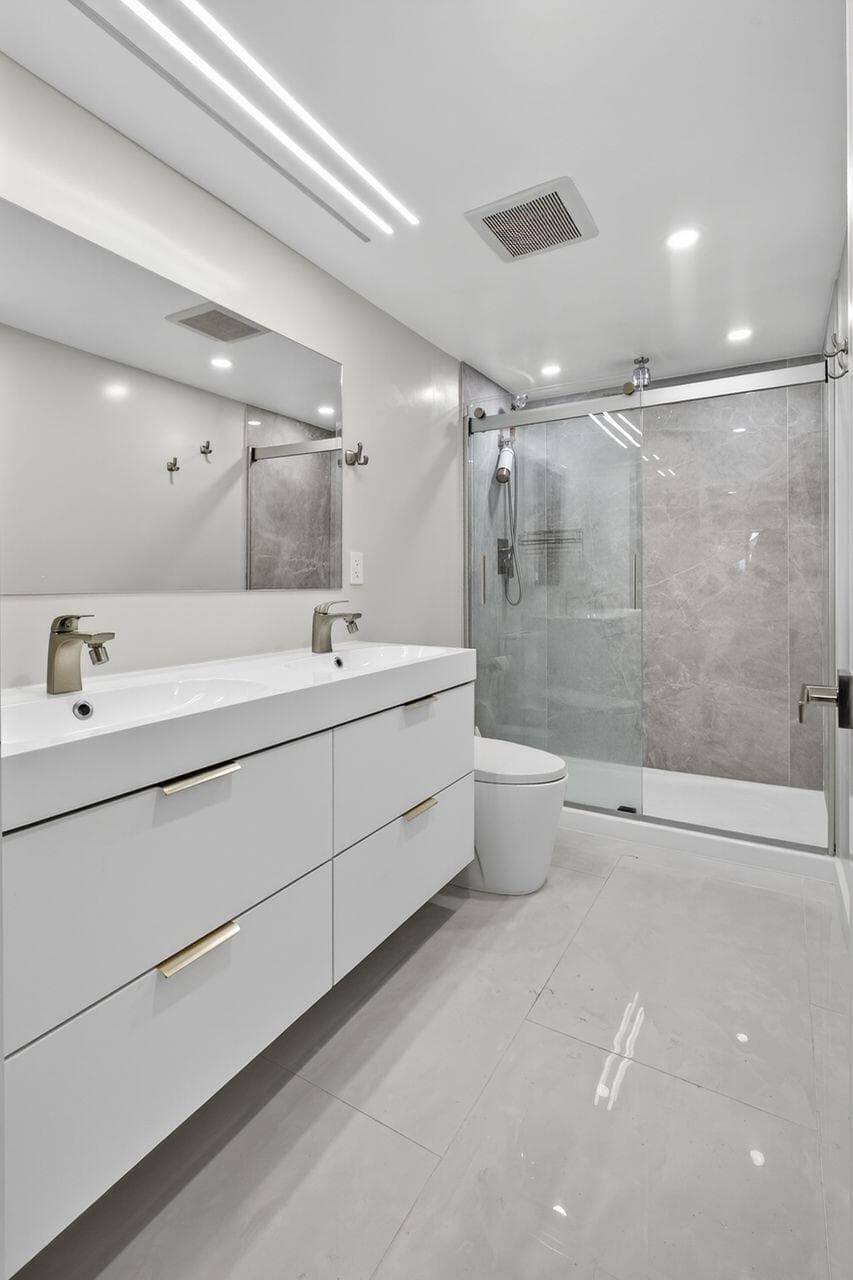 1731 Presidential Way C-203, West Palm Beach, FL 33401 — photo 43 of 58