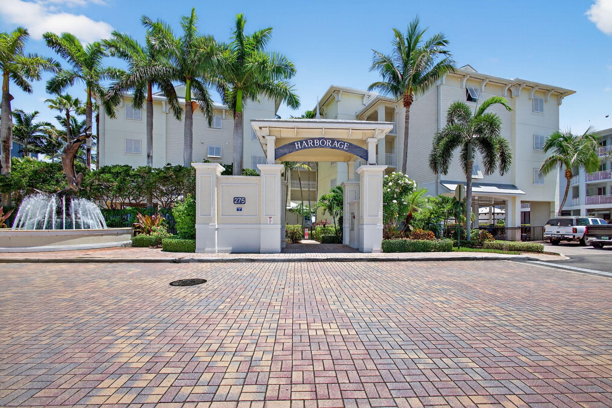 275 NW Flagler Avenue 204, Stuart, FL 34994 — photo 2 of 61