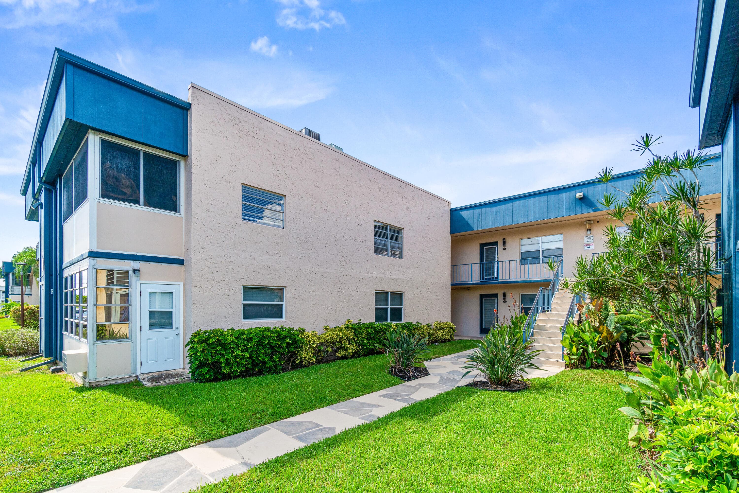 184 Flanders D, Delray Beach, FL 33484 — photo 1 of 22