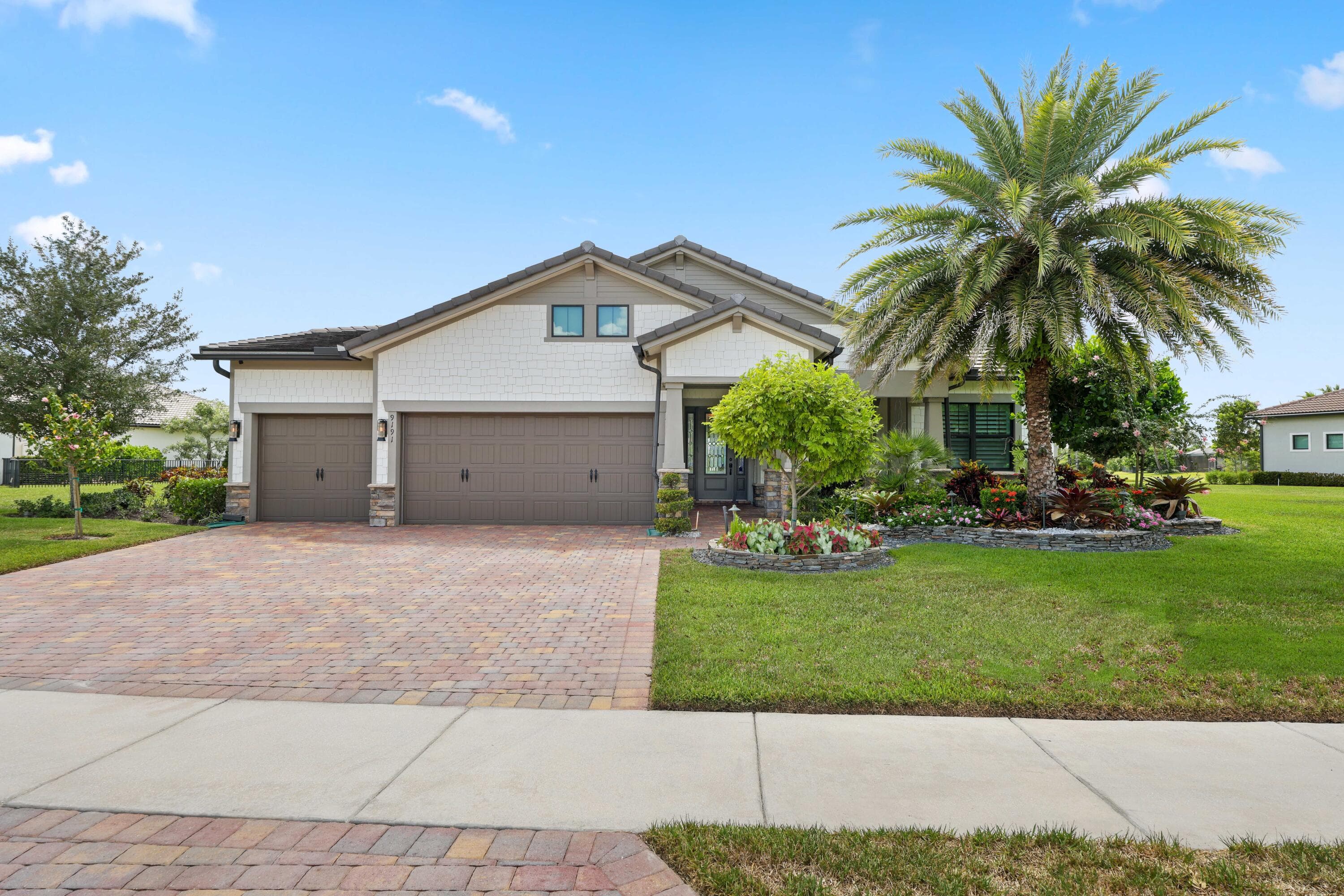 9191 Balsamo Drive, Palm Beach Gardens, FL 33412 — photo 3 of 71