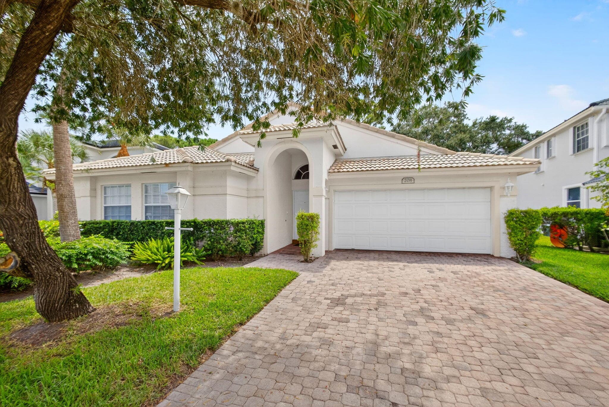208 Jones Creek Drive, Jupiter, FL 33458 — photo 1 of 51