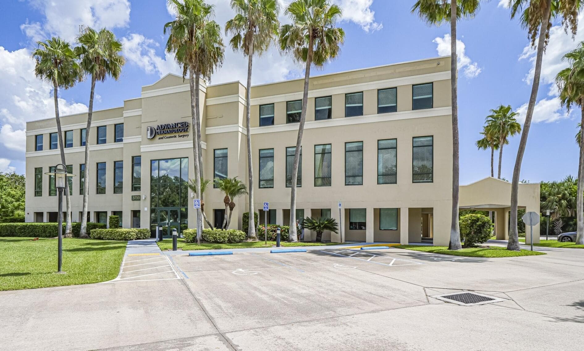 3755 37th Terrace Suite D, Vero Beach, FL 32960 — photo 1 of 14
