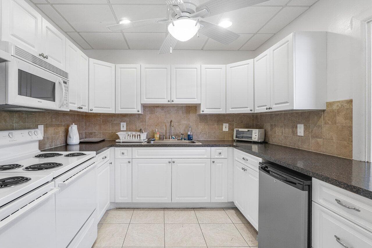 2191 NE 1st Court Apt 106, Boynton Beach, FL 33435 — photo 21 of 24