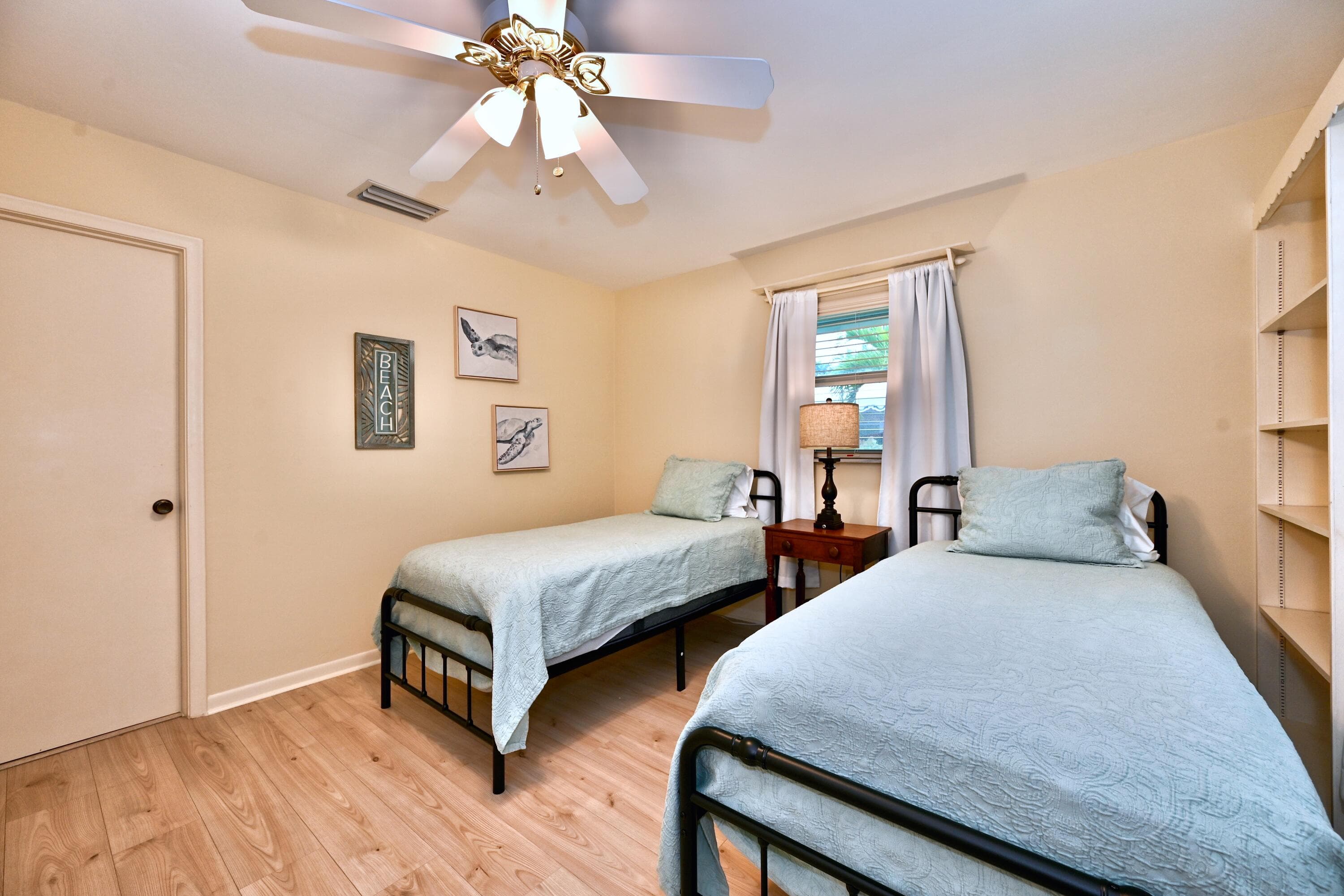 129 Alhambra Place, West Palm Beach, FL 33405 — photo 20 of 41