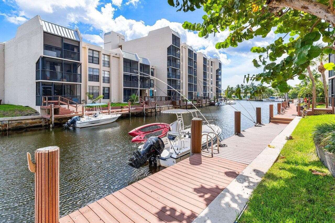 17 Royal Palm Way 105, Boca Raton, FL 33432 — photo 25 of 47