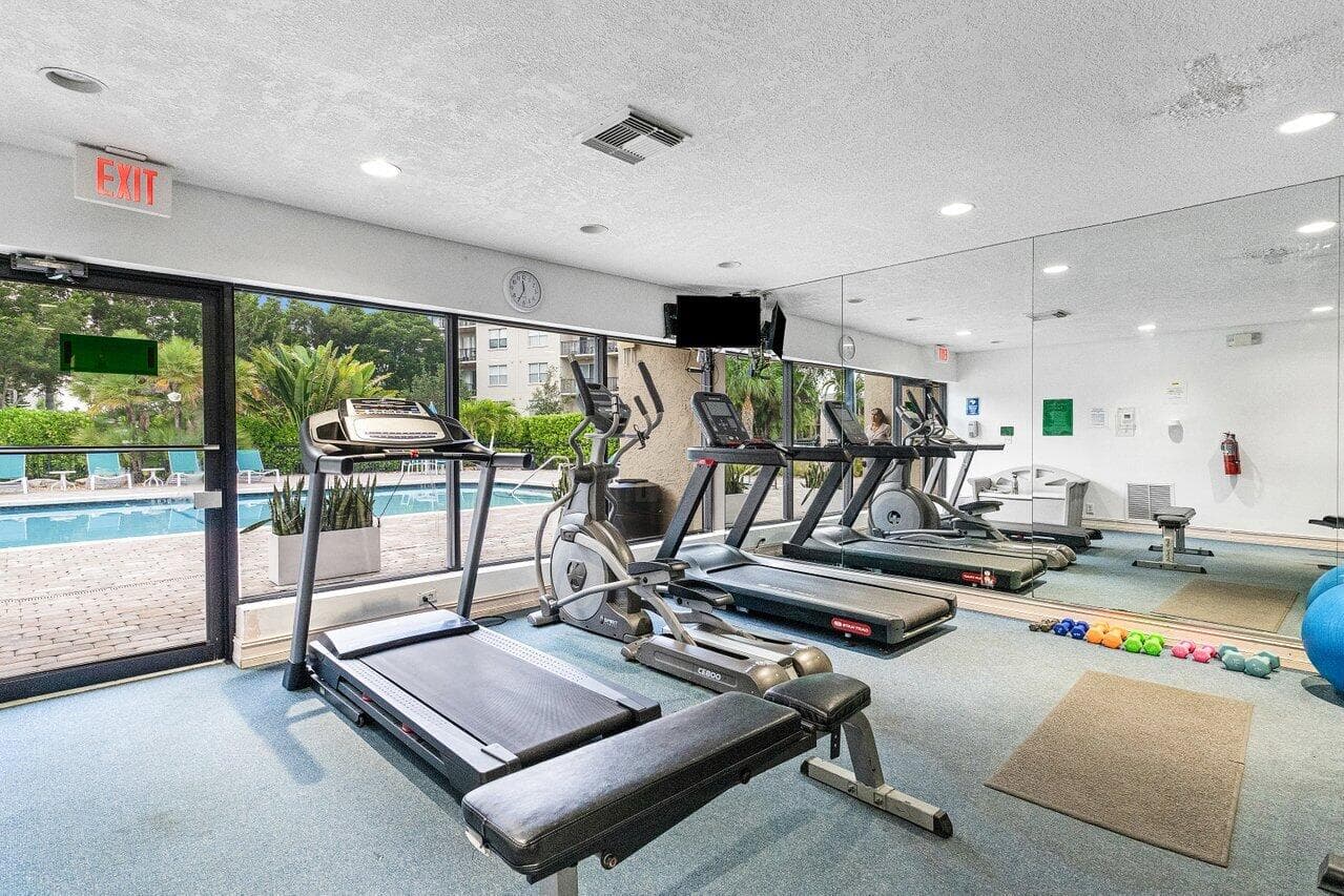 17 Royal Palm Way 105, Boca Raton, FL 33432 — photo 33 of 47