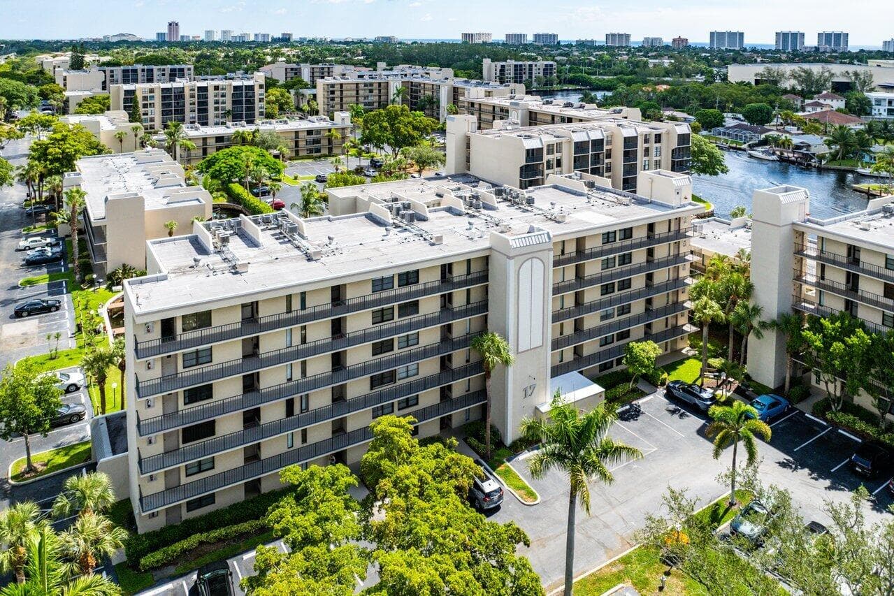 17 Royal Palm Way 105, Boca Raton, FL 33432 — photo 44 of 47