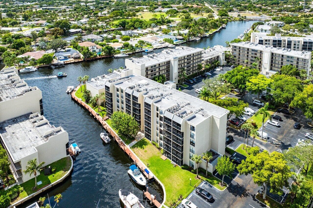 17 Royal Palm Way 105, Boca Raton, FL 33432 — photo 42 of 47