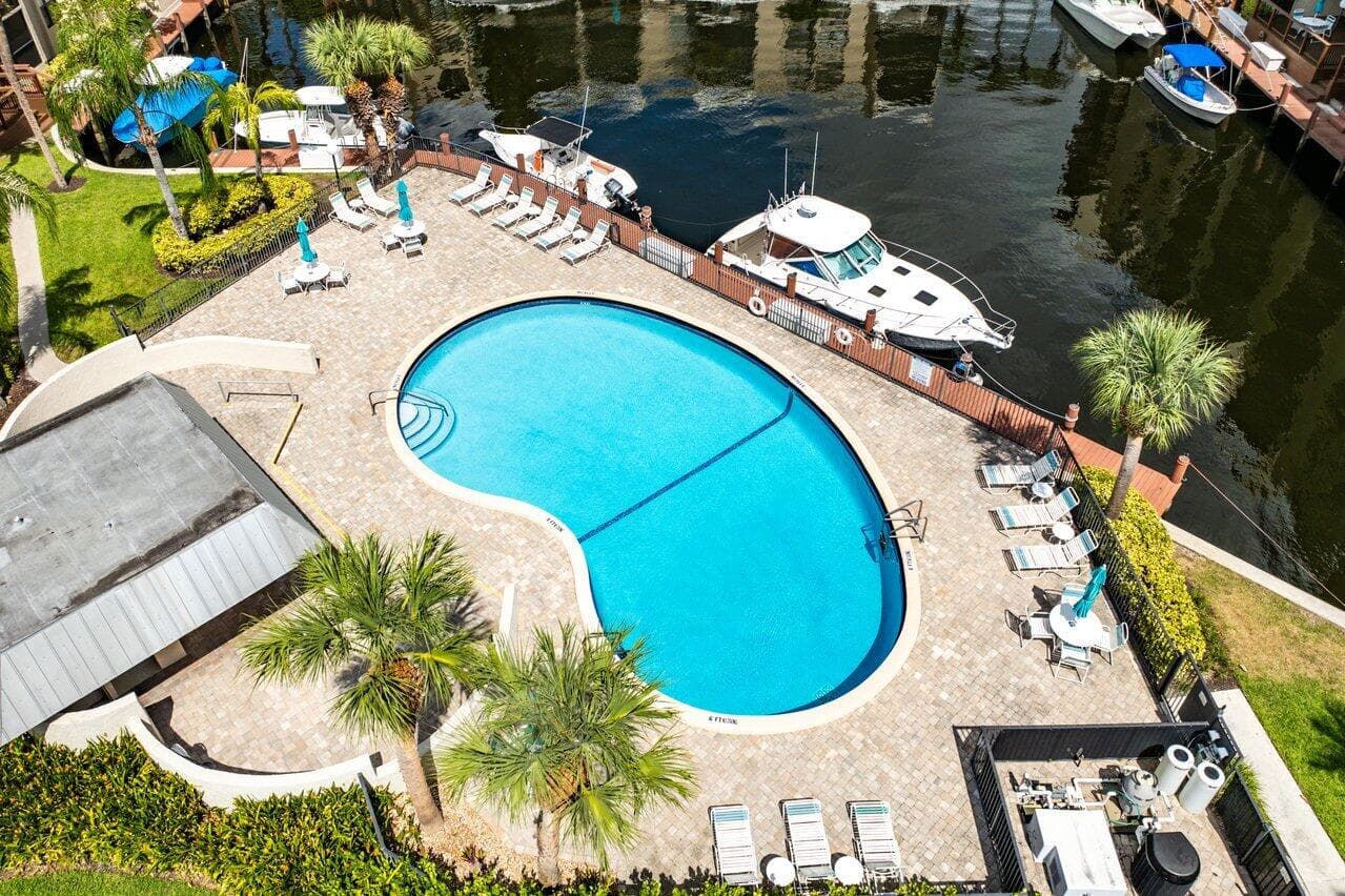 17 Royal Palm Way 105, Boca Raton, FL 33432 — photo 28 of 47