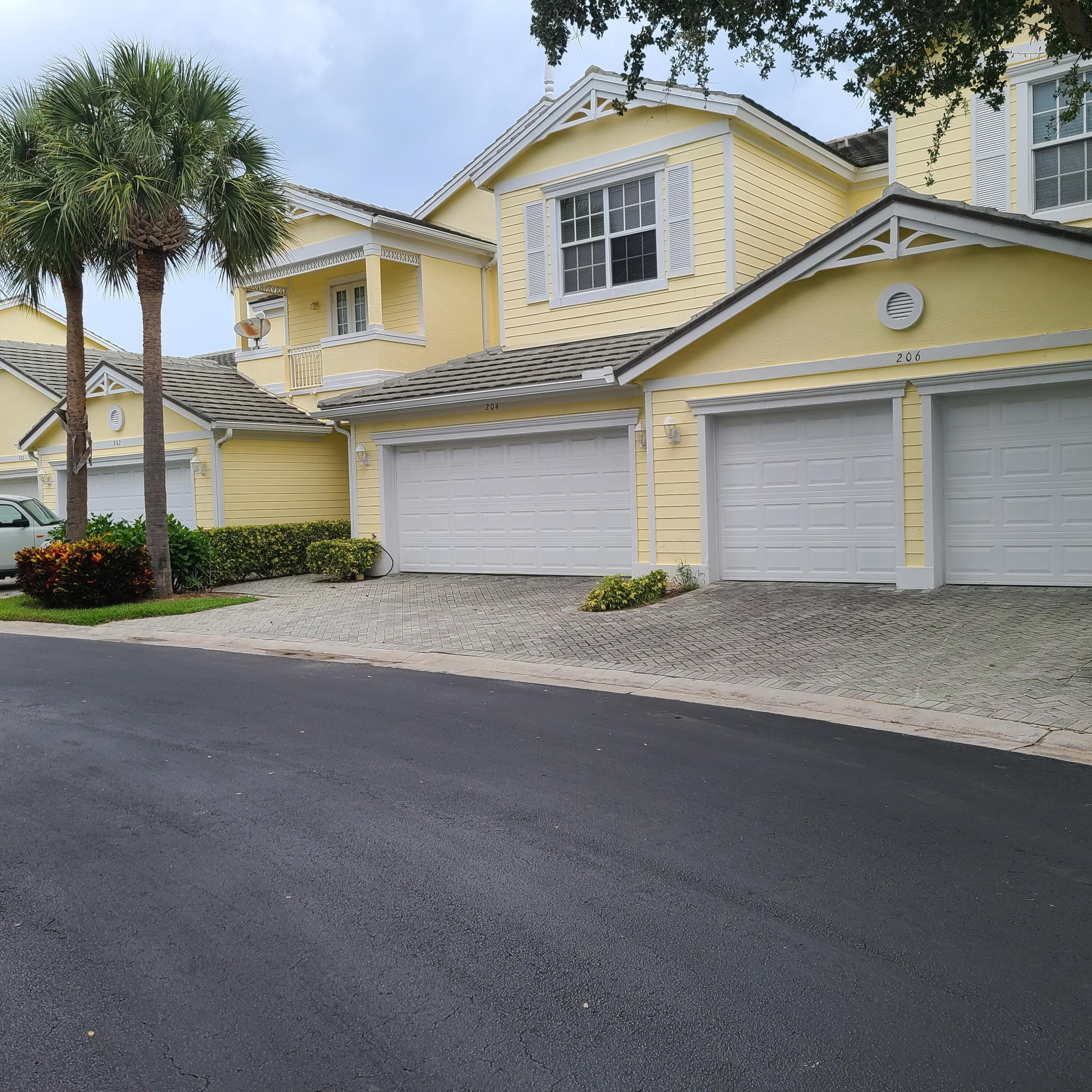 204 Shelley Lane 204, Fort Pierce, FL 34949 — photo 1 of 36