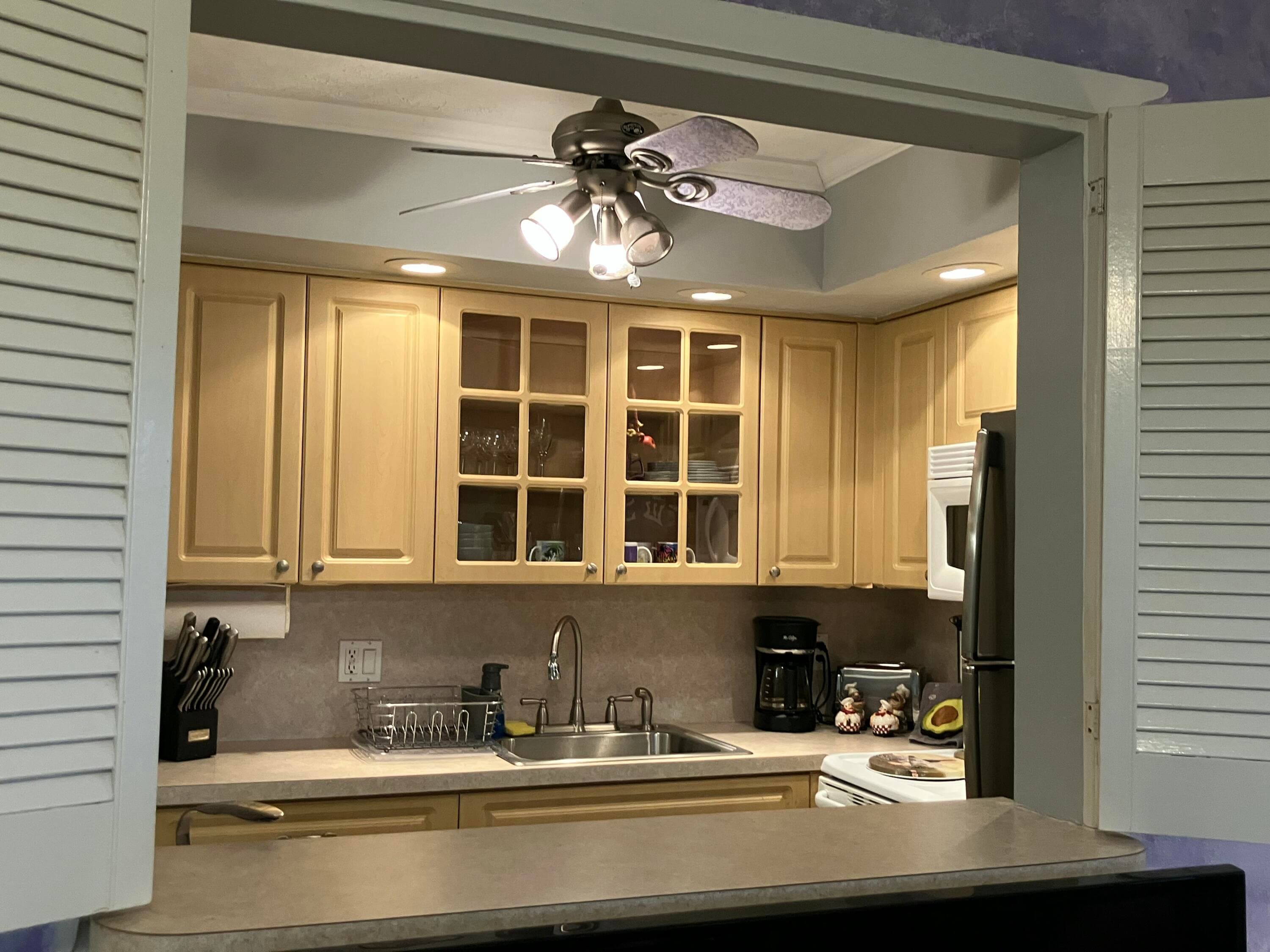130 Southampton B, West Palm Beach, FL 33417 — photo 2 of 23