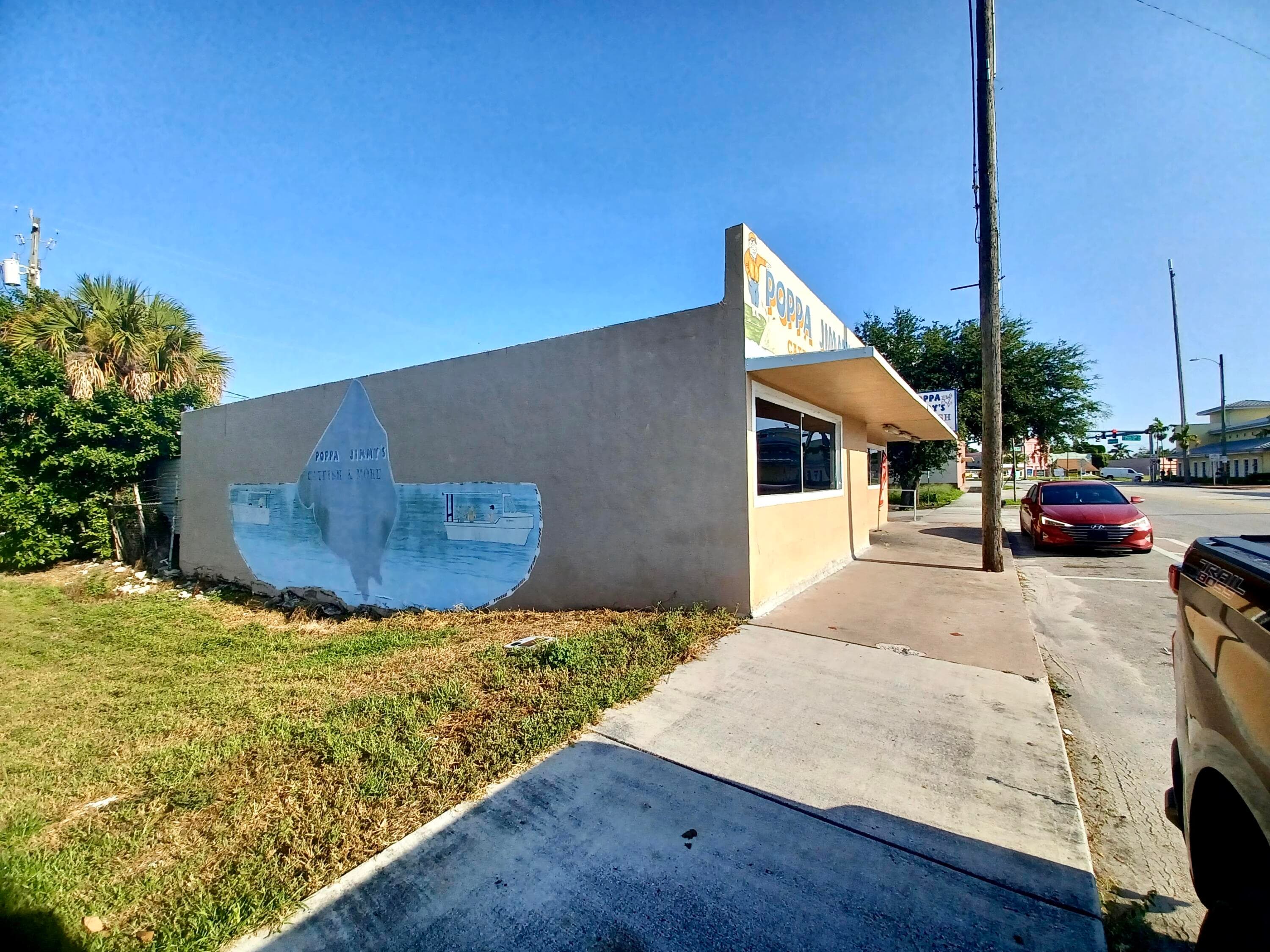 149 S Lake Avenue, Pahokee, FL 33476 — photo 4 of 23