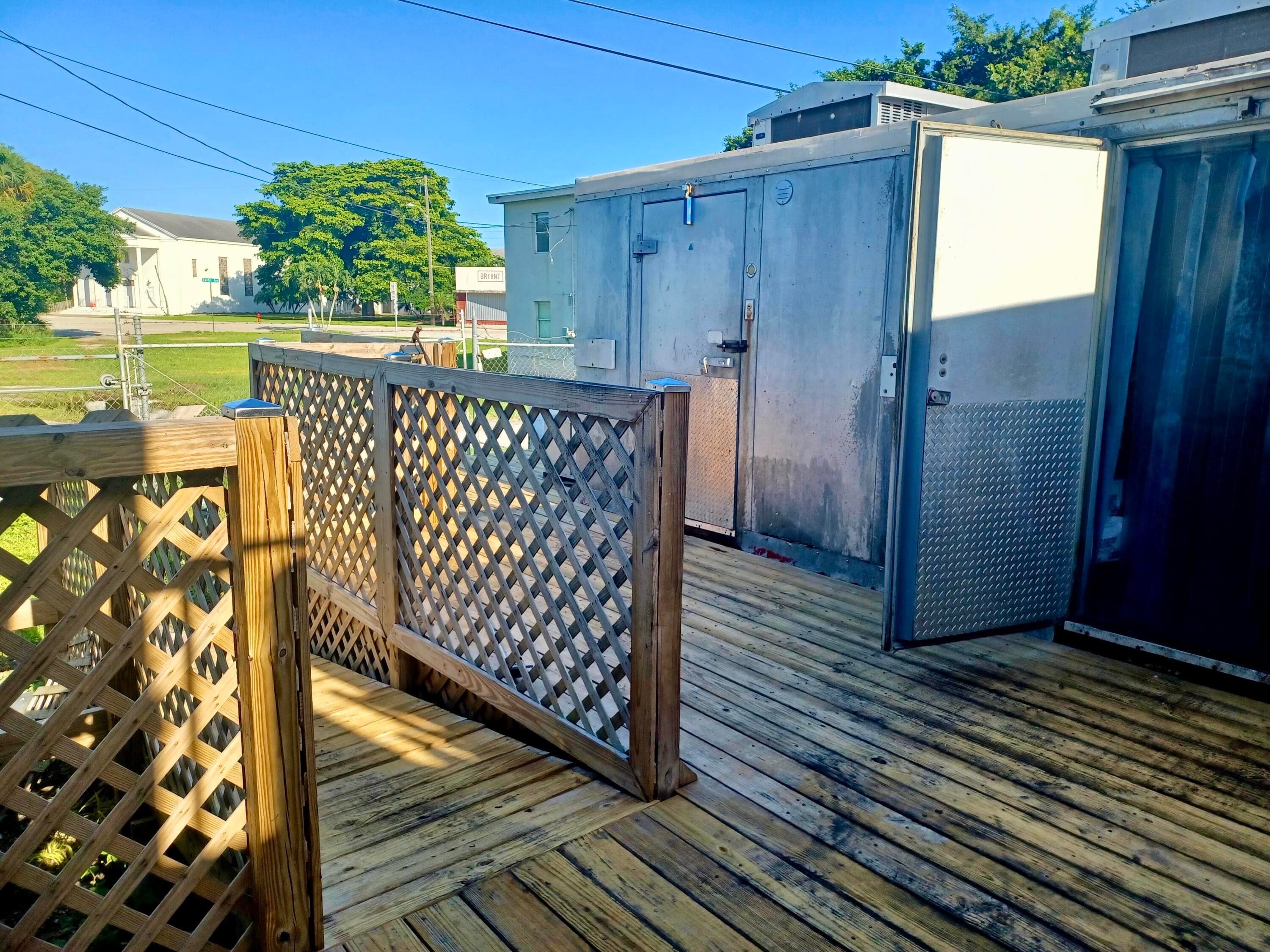 149 S Lake Avenue, Pahokee, FL 33476 — photo 5 of 23