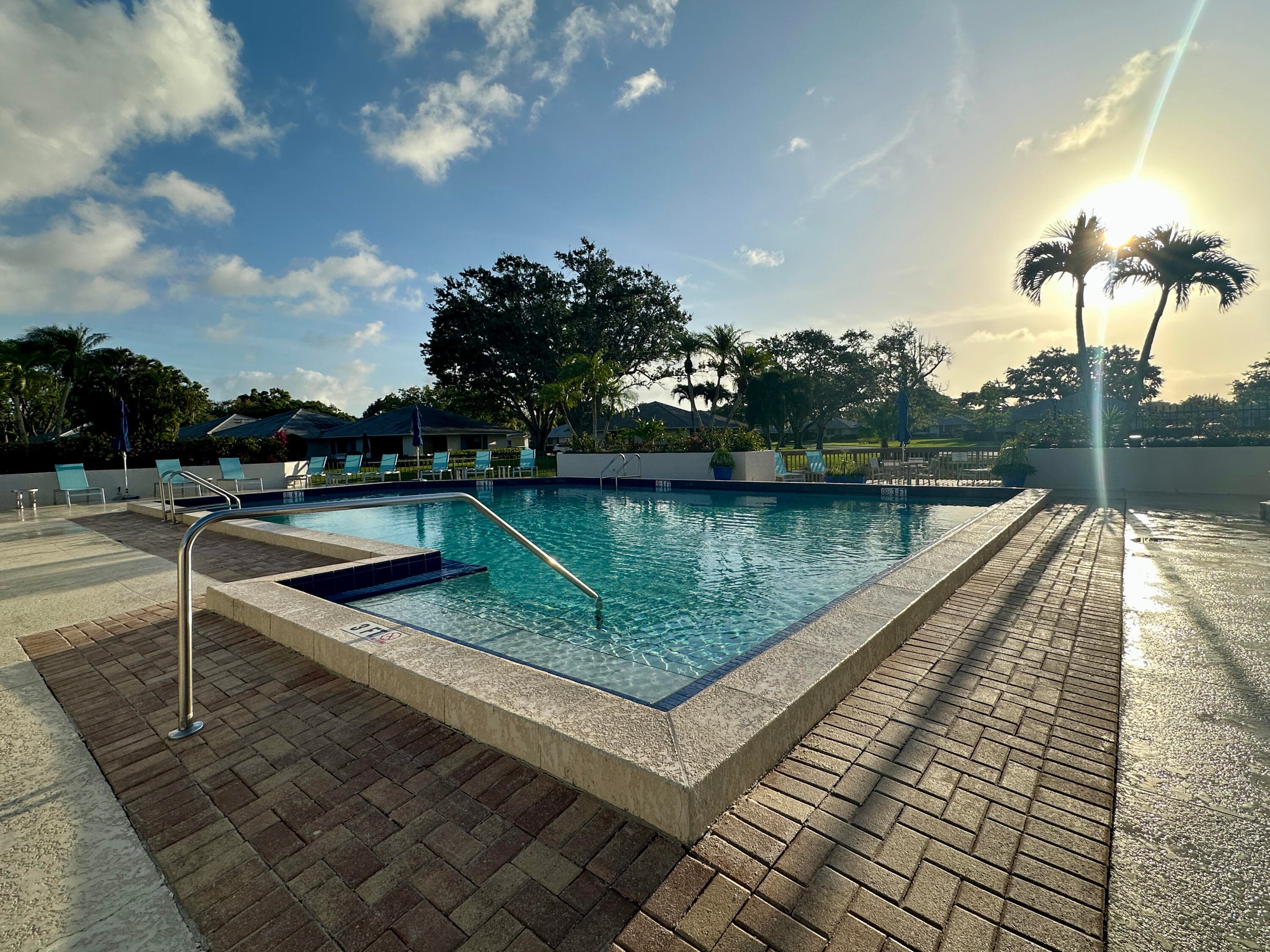305 Club Drive, Palm Beach Gardens, FL 33418 — photo 11 of 14