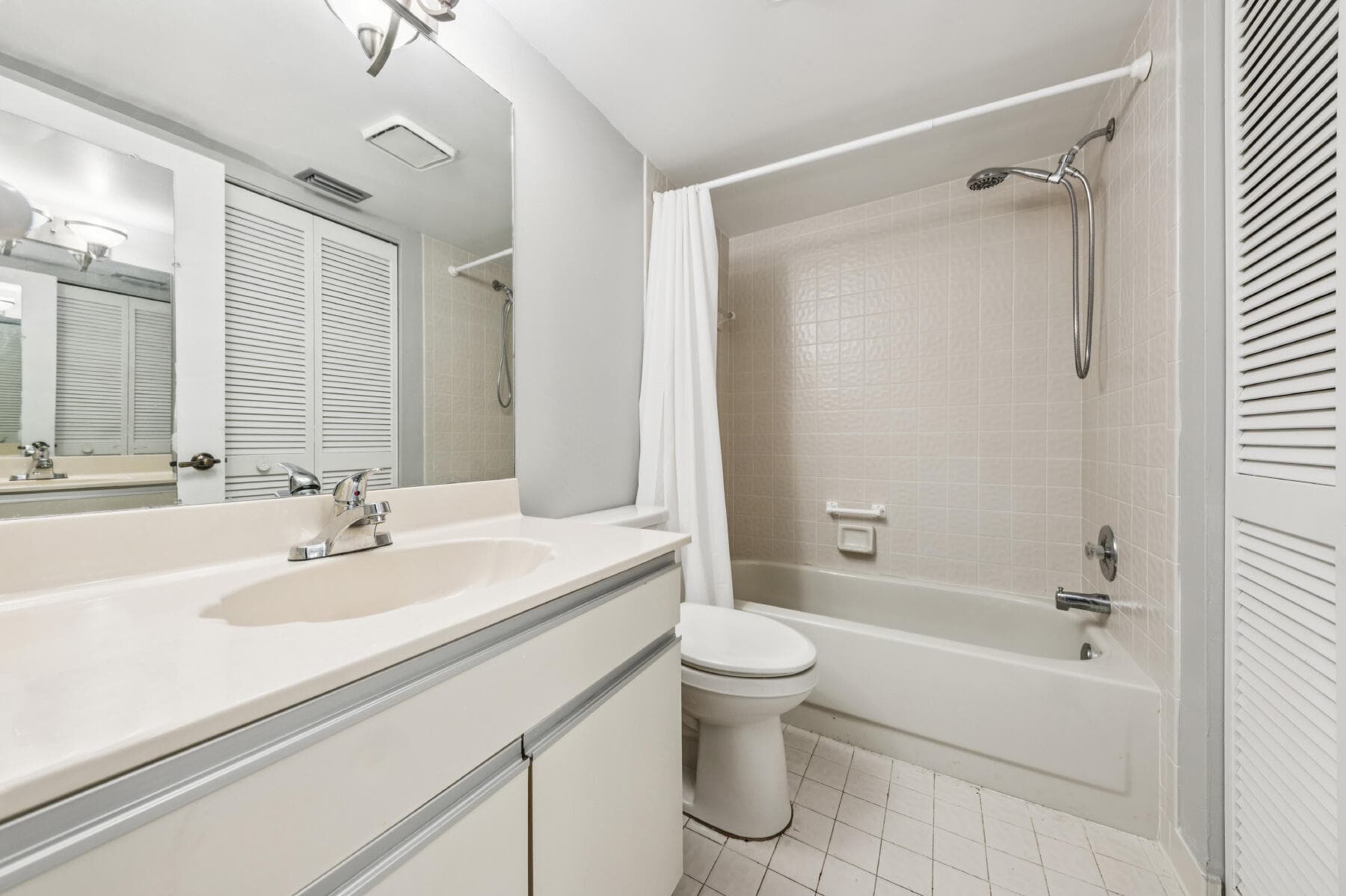 5040 Rose Hill Drive 204, Boynton Beach, FL 33437 — photo 10 of 10