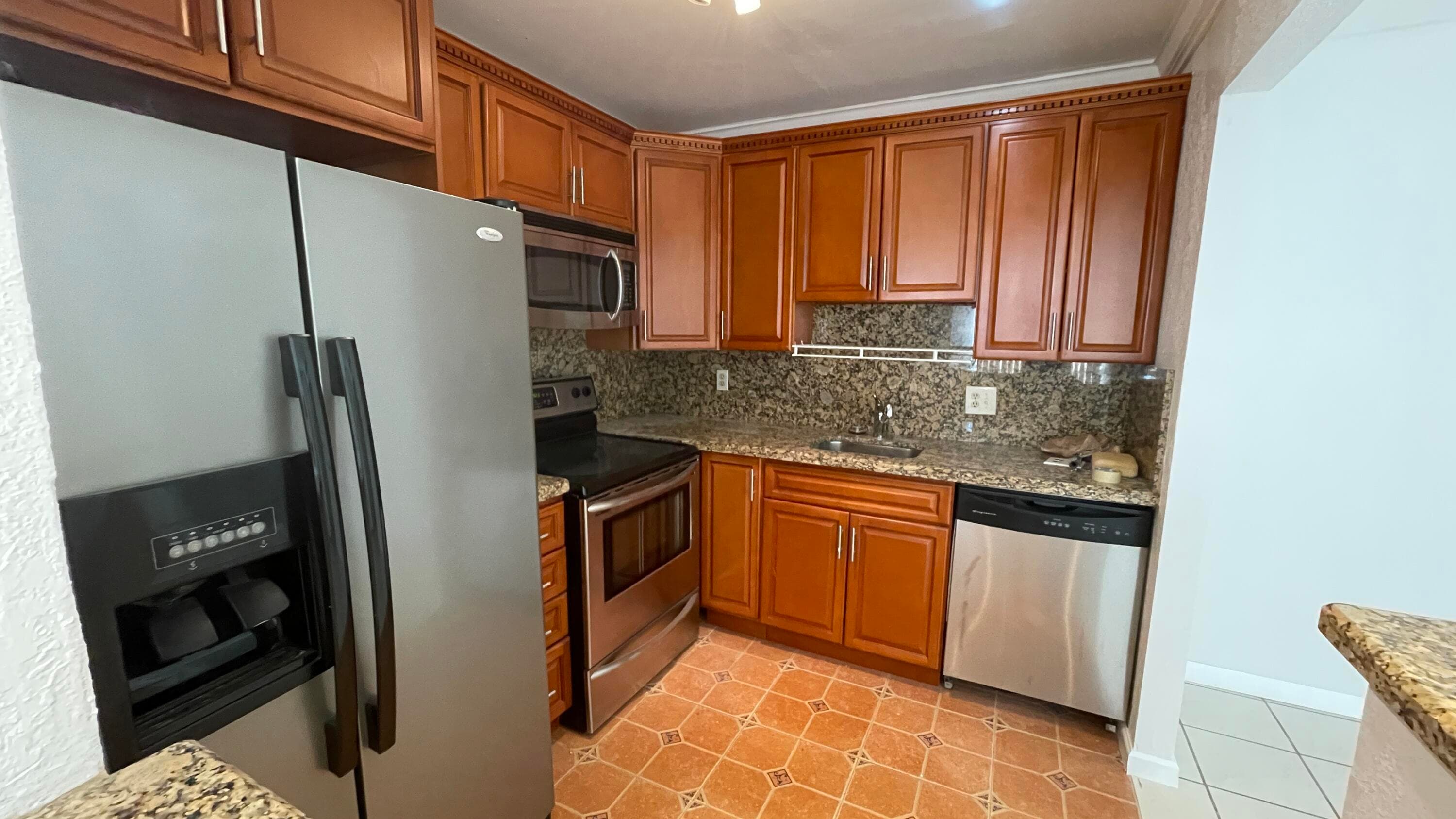 166 Valencia G, Delray Beach, FL 33446 — photo 17 of 39