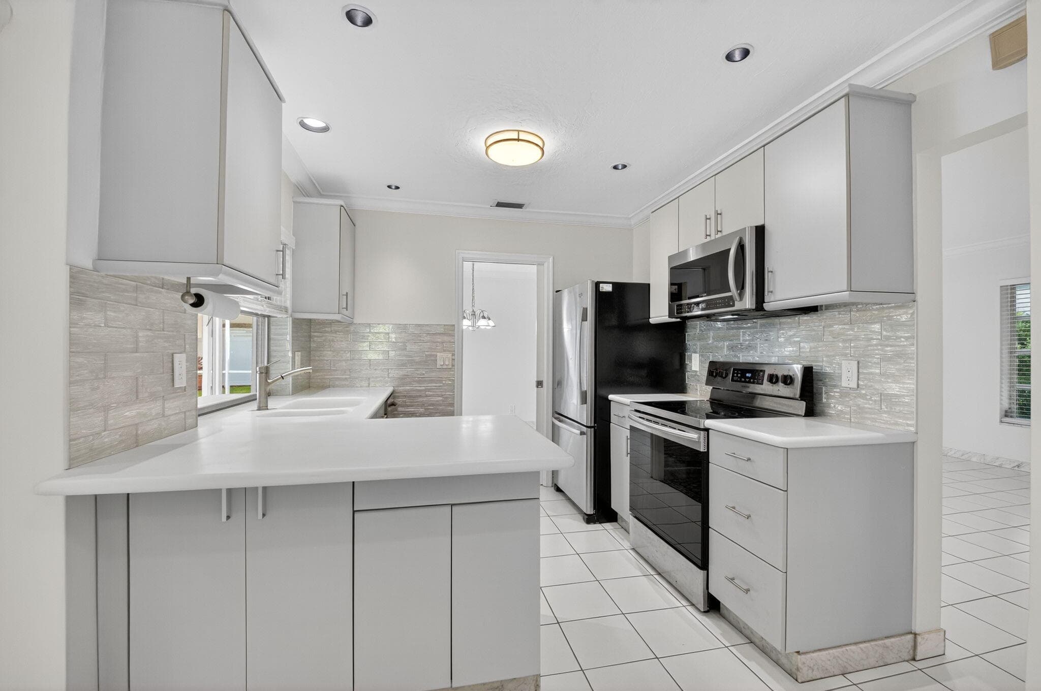 937 Banyan Drive, Delray Beach, FL 33483 — photo 7 of 27