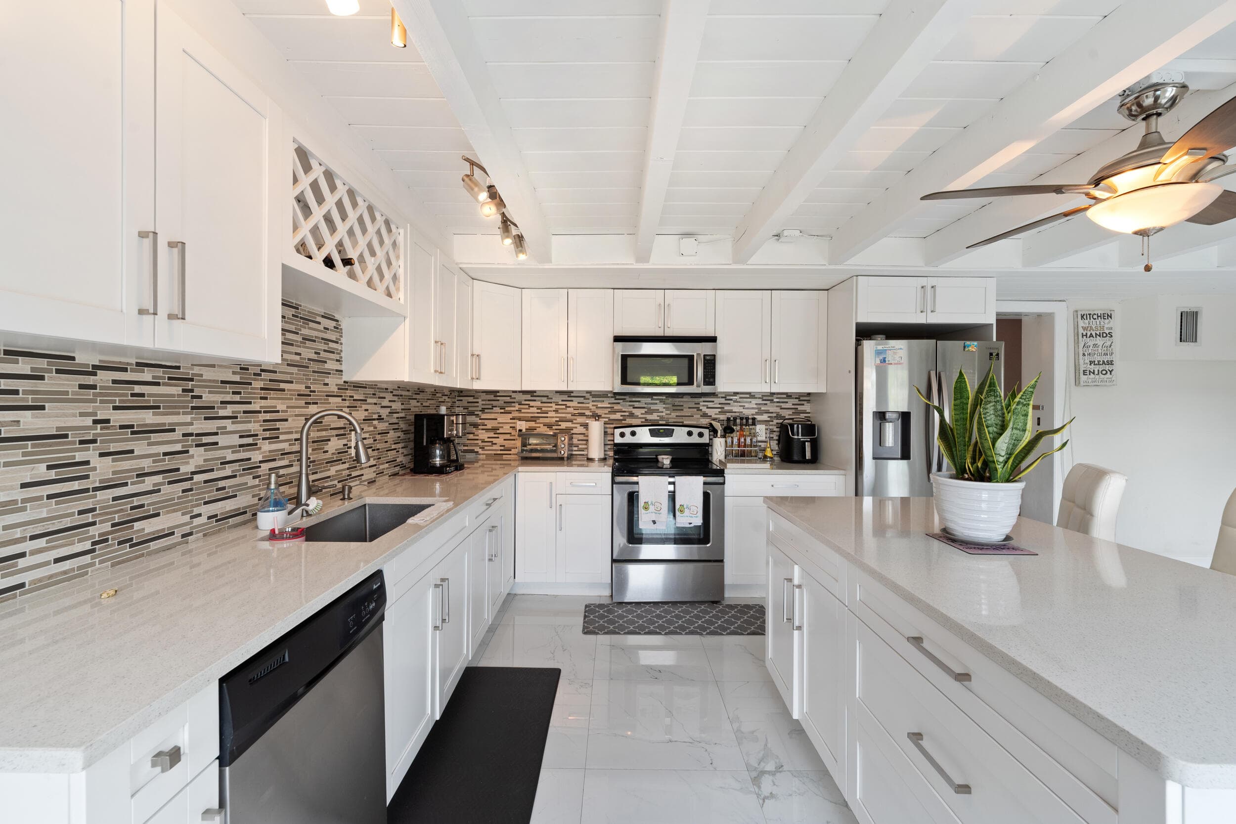 808 Wright Drive, Lake Worth, FL 33461 — photo 5 of 38