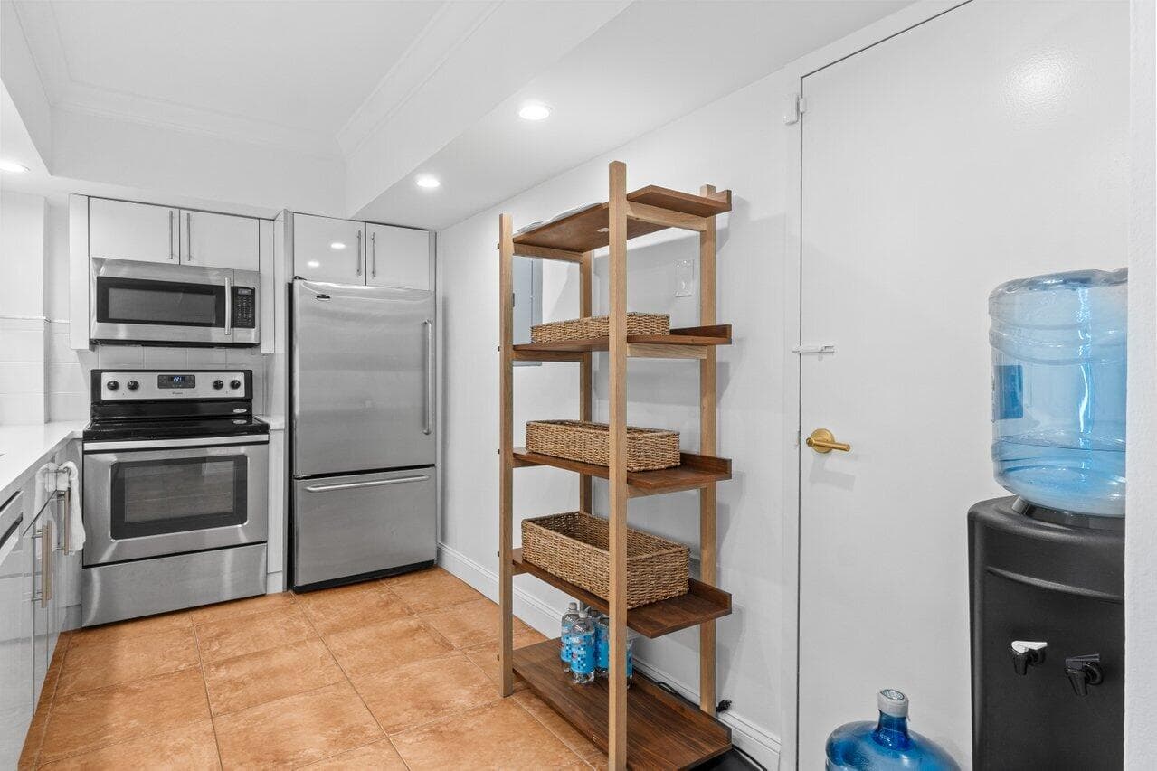 3450 S Ocean Boulevard 5150, Palm Beach, FL 33480 — photo 17 of 43