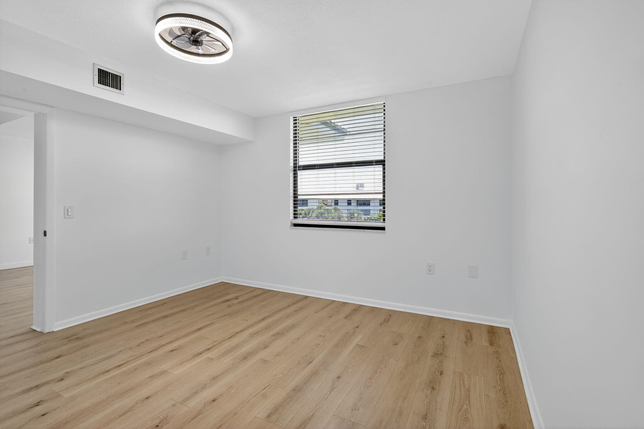 3710 Whitehall Drive 404, West Palm Beach, FL 33401 — photo 27 of 31