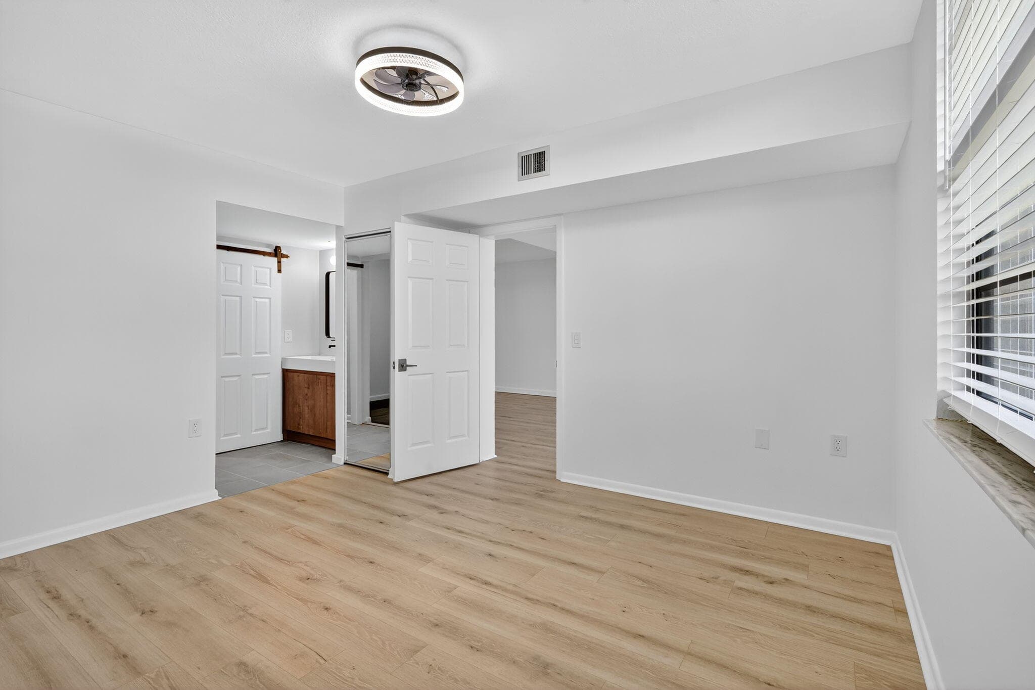 3710 Whitehall Drive 404, West Palm Beach, FL 33401 — photo 26 of 31