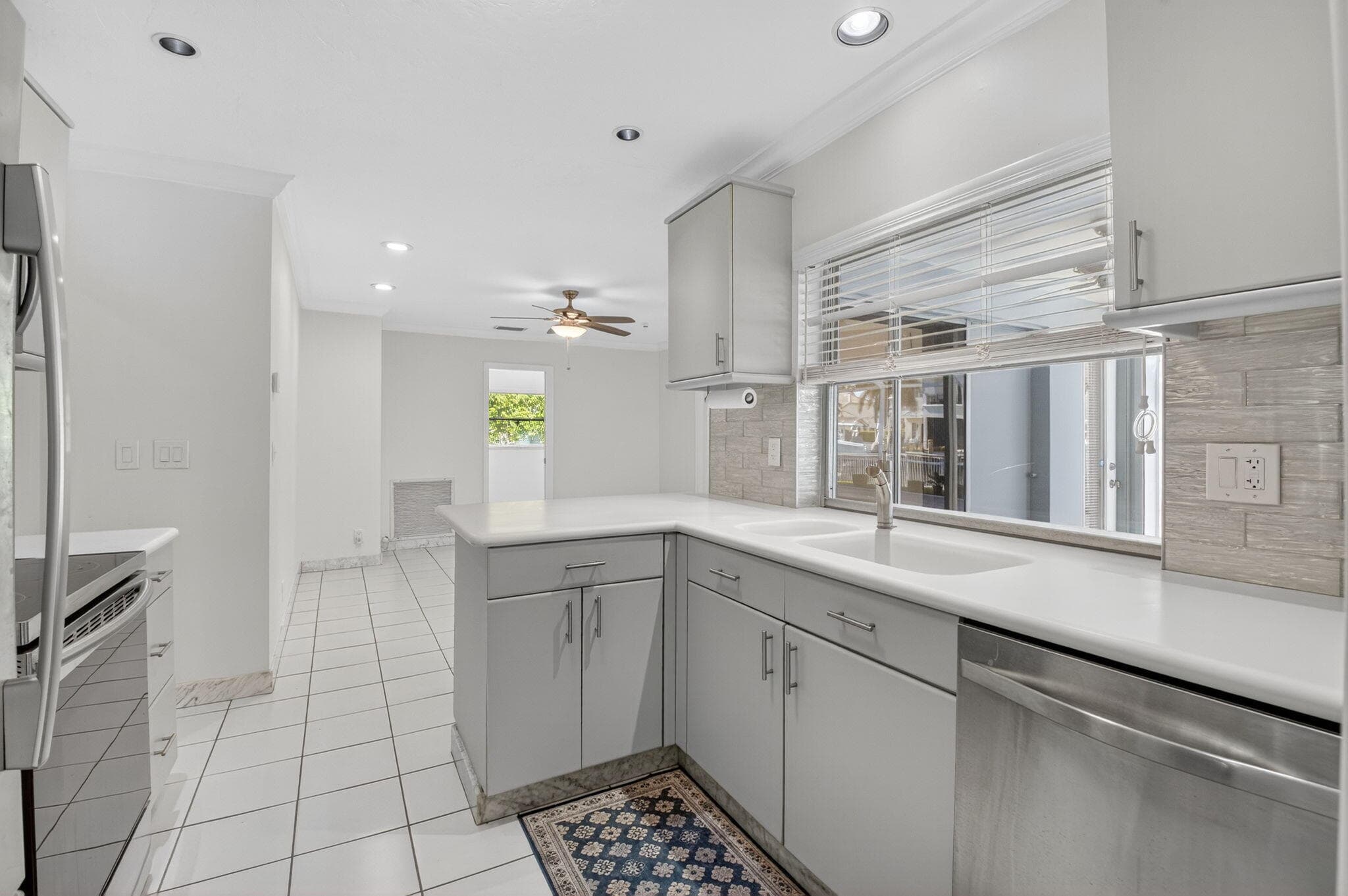 937 Banyan Drive, Delray Beach, FL 33483 — photo 8 of 27