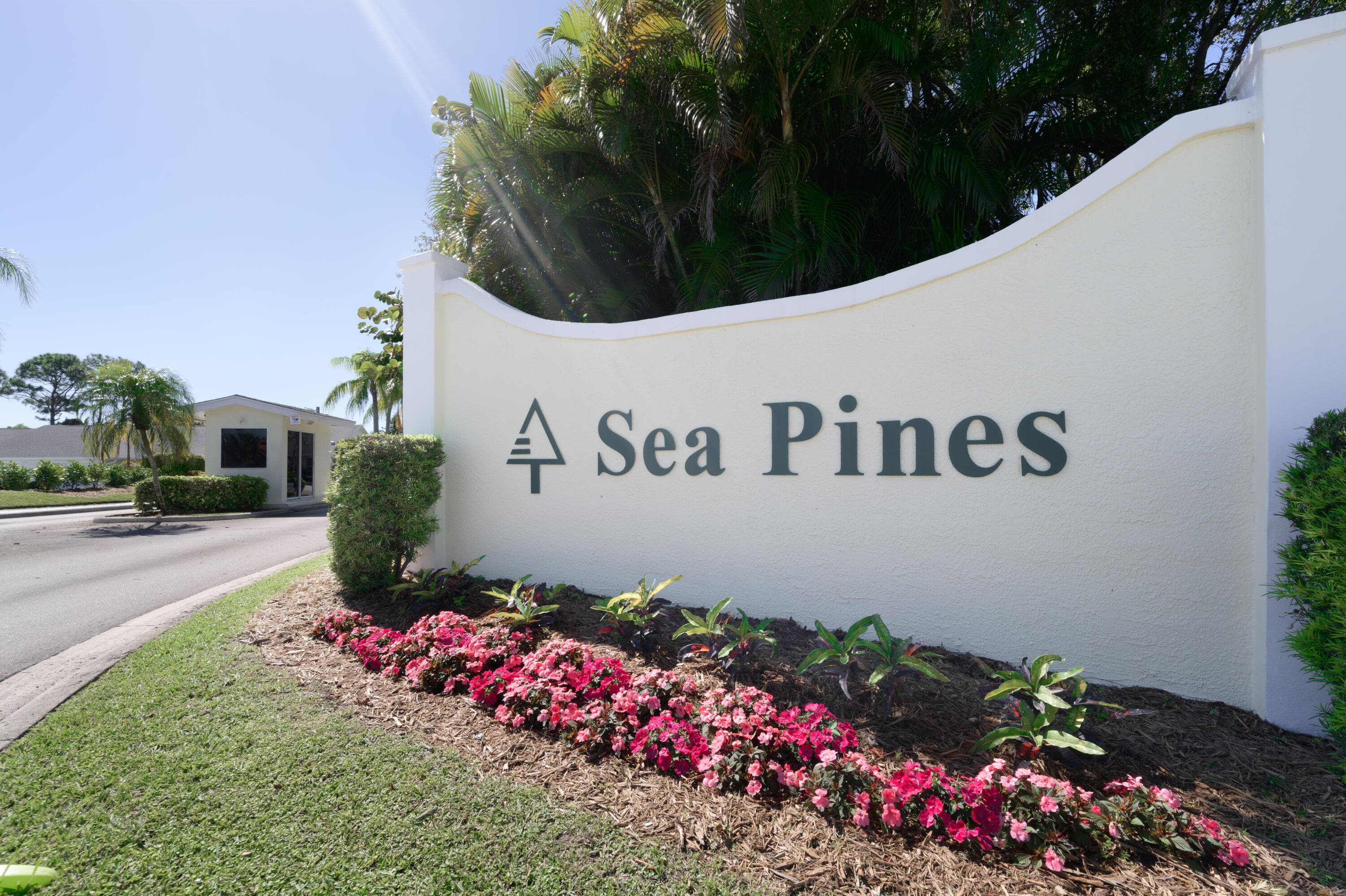 10976 SE Sea Pines Circle, Hobe Sound, FL 33455 — photo 18 of 39